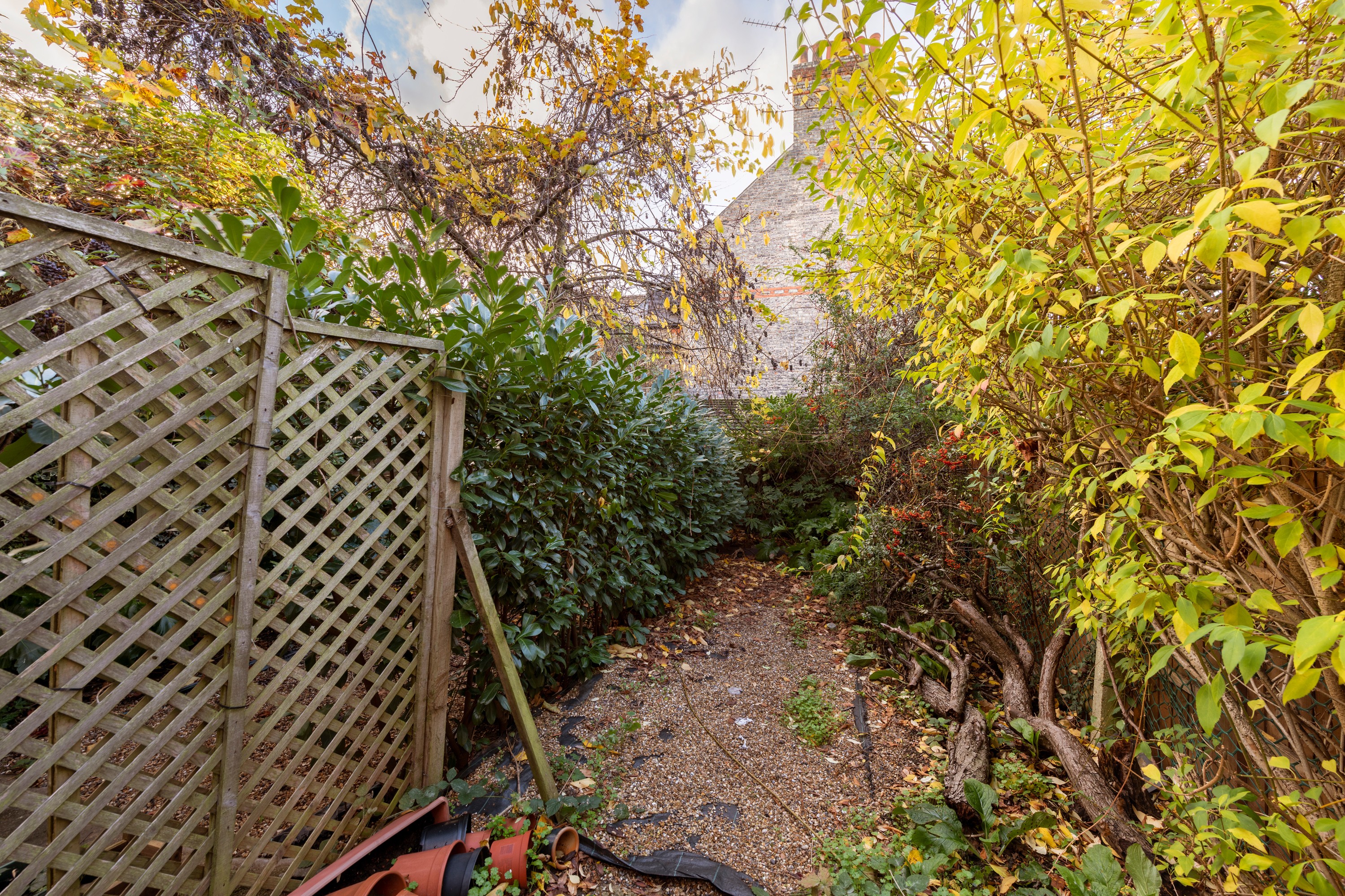 INVESTMENT - A Freehold Mid Terrace Building with Possible Potential