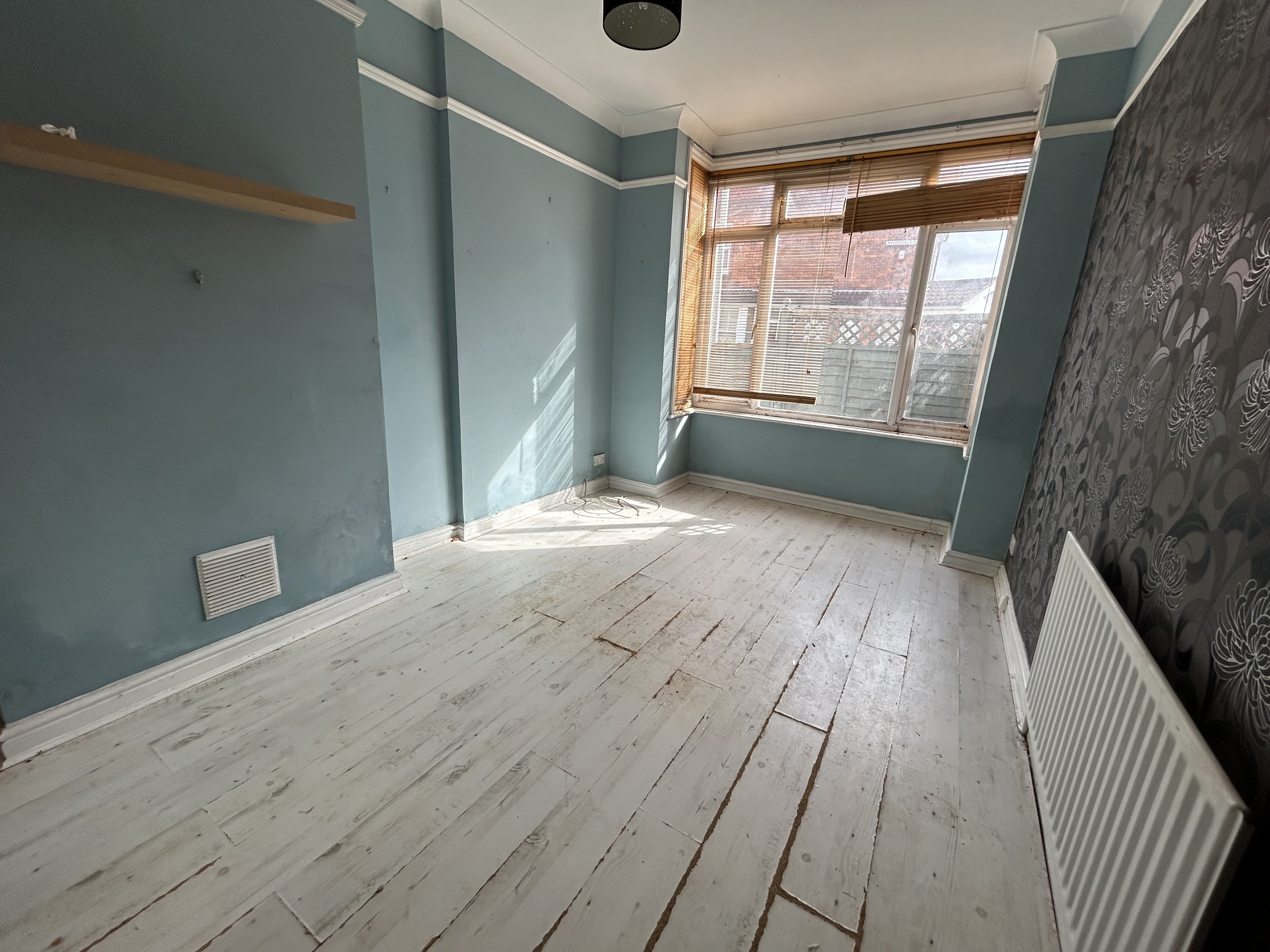 VACANT - Long Leasehold Self Contained Ground Floor Flat