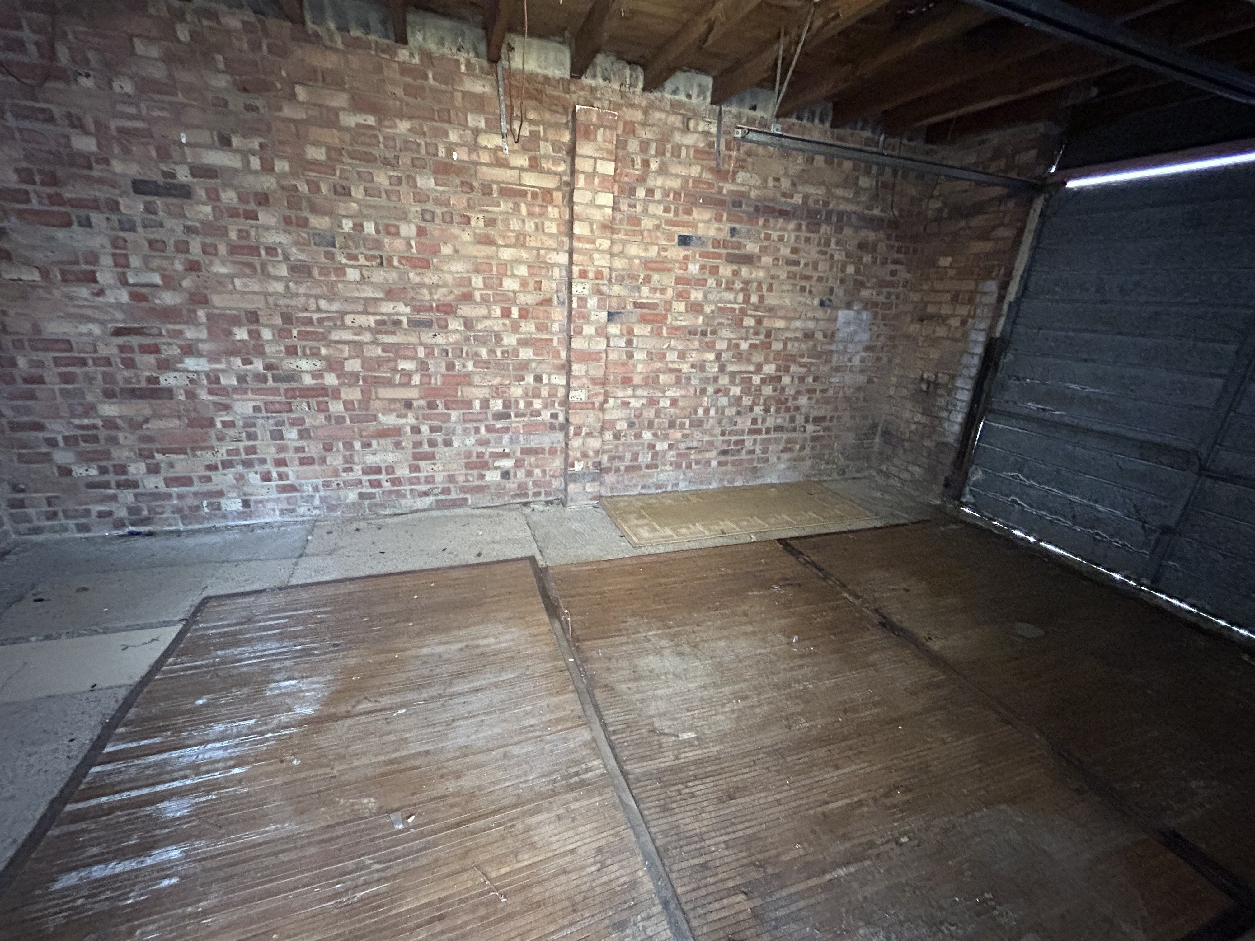 VACANT - Long Leasehold Self Contained Ground Floor Flat