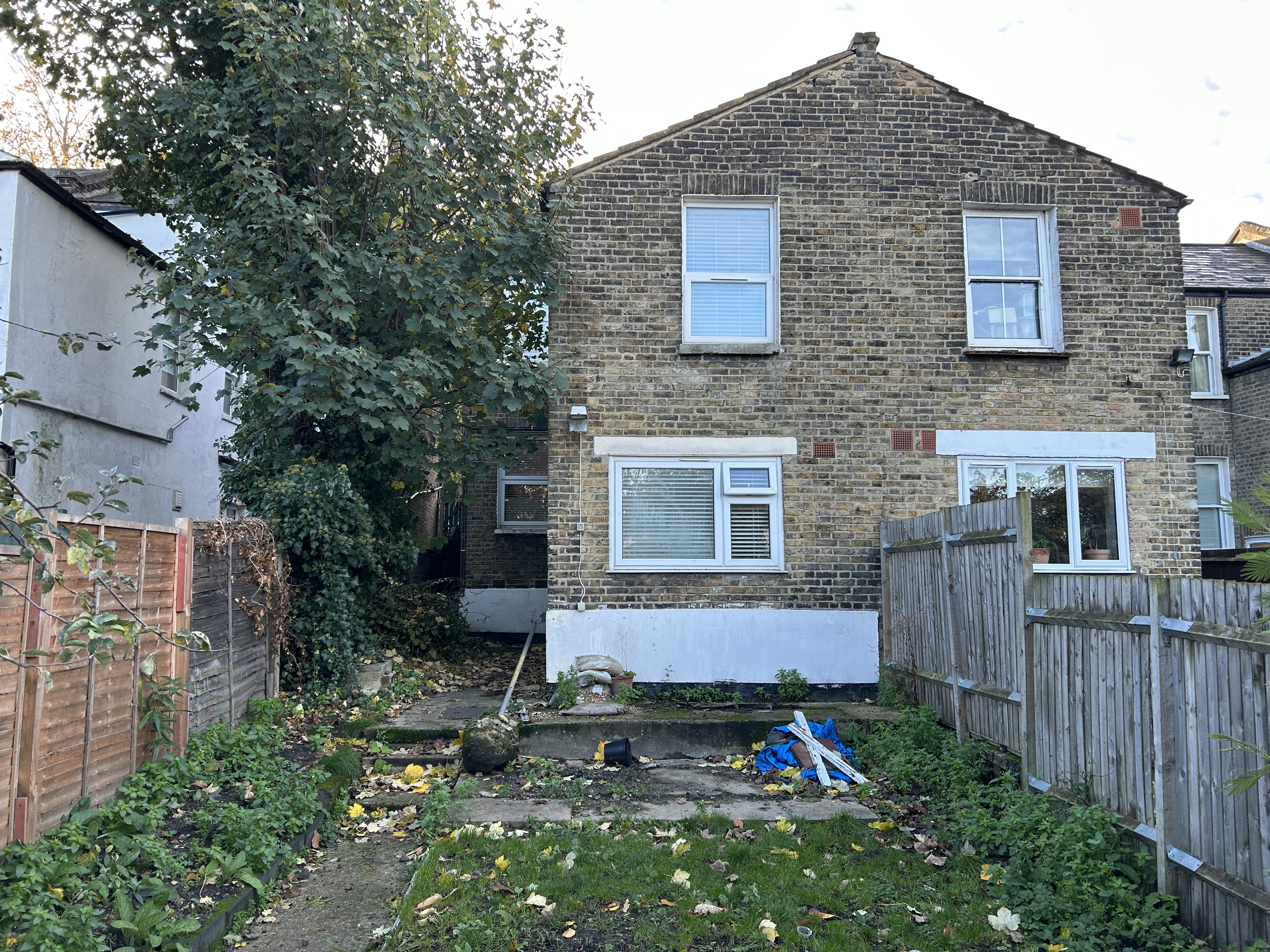 VACANT - Leasehold Self Contained Ground Floor Two Bedroom Flat 
