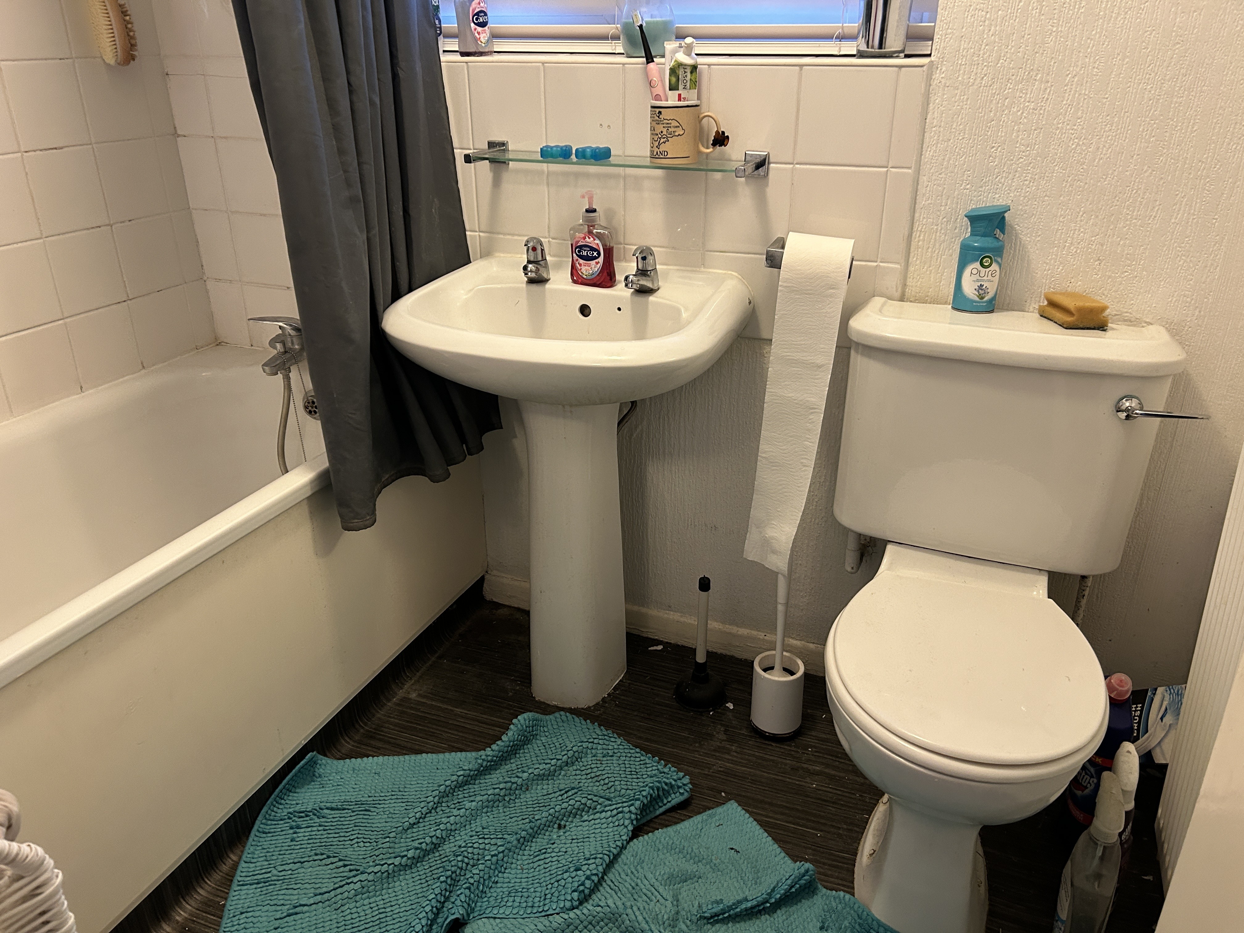 VACANT - Leasehold Self Contained Ground Floor Two Bedroom Flat 