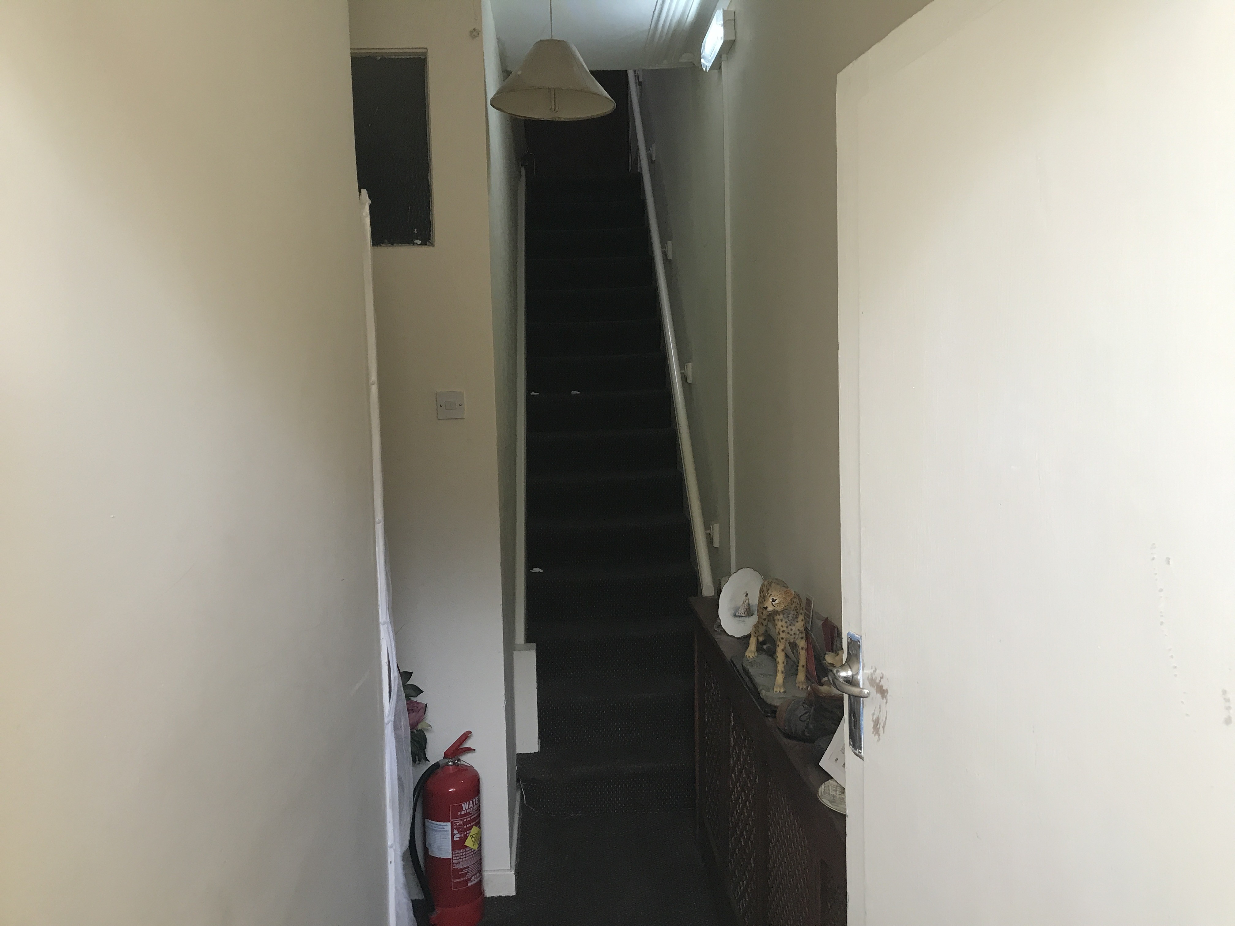 INVESTMENT/VACANT - Freehold Mid Terrace Building
