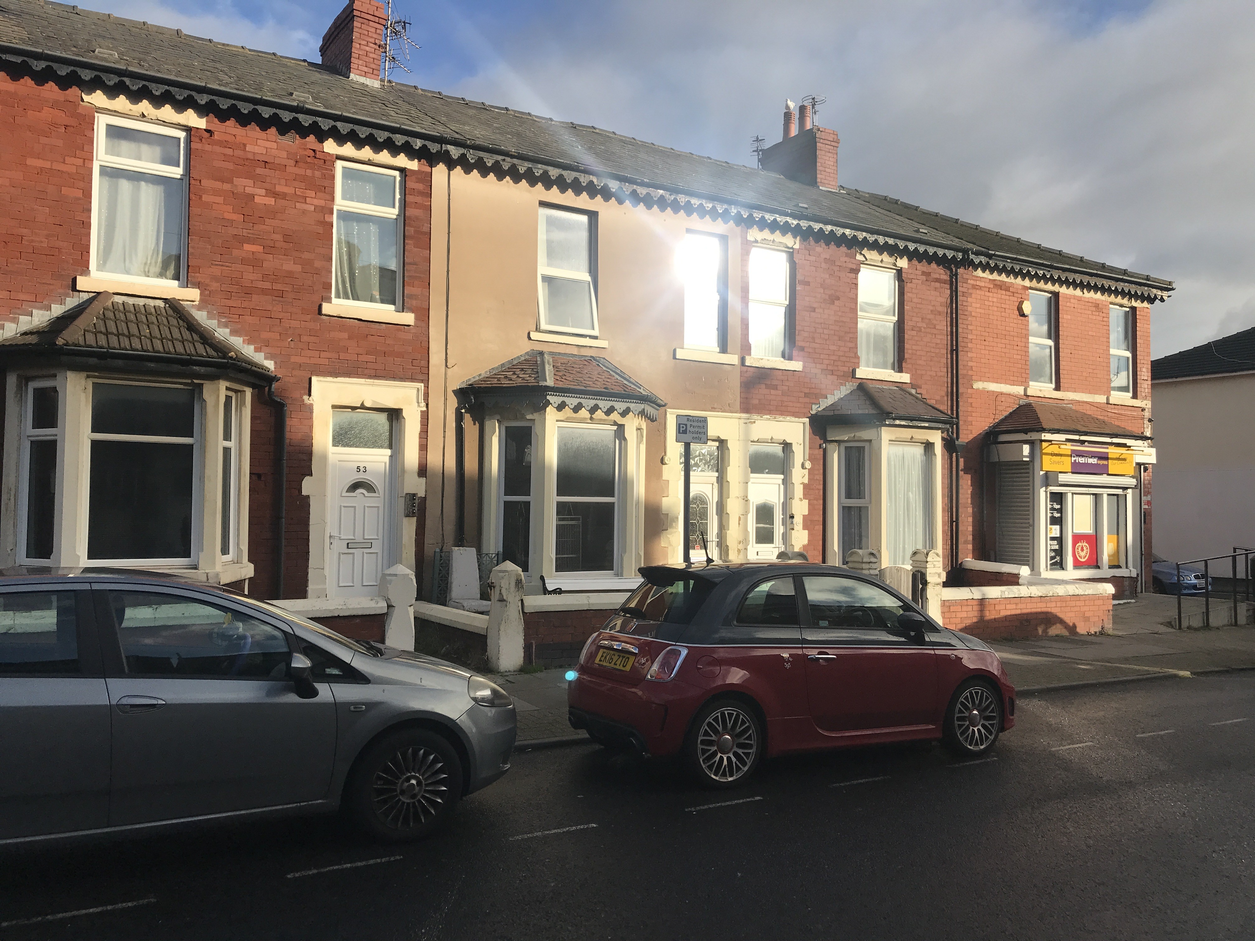 INVESTMENT/VACANT - Freehold Mid Terrace Building