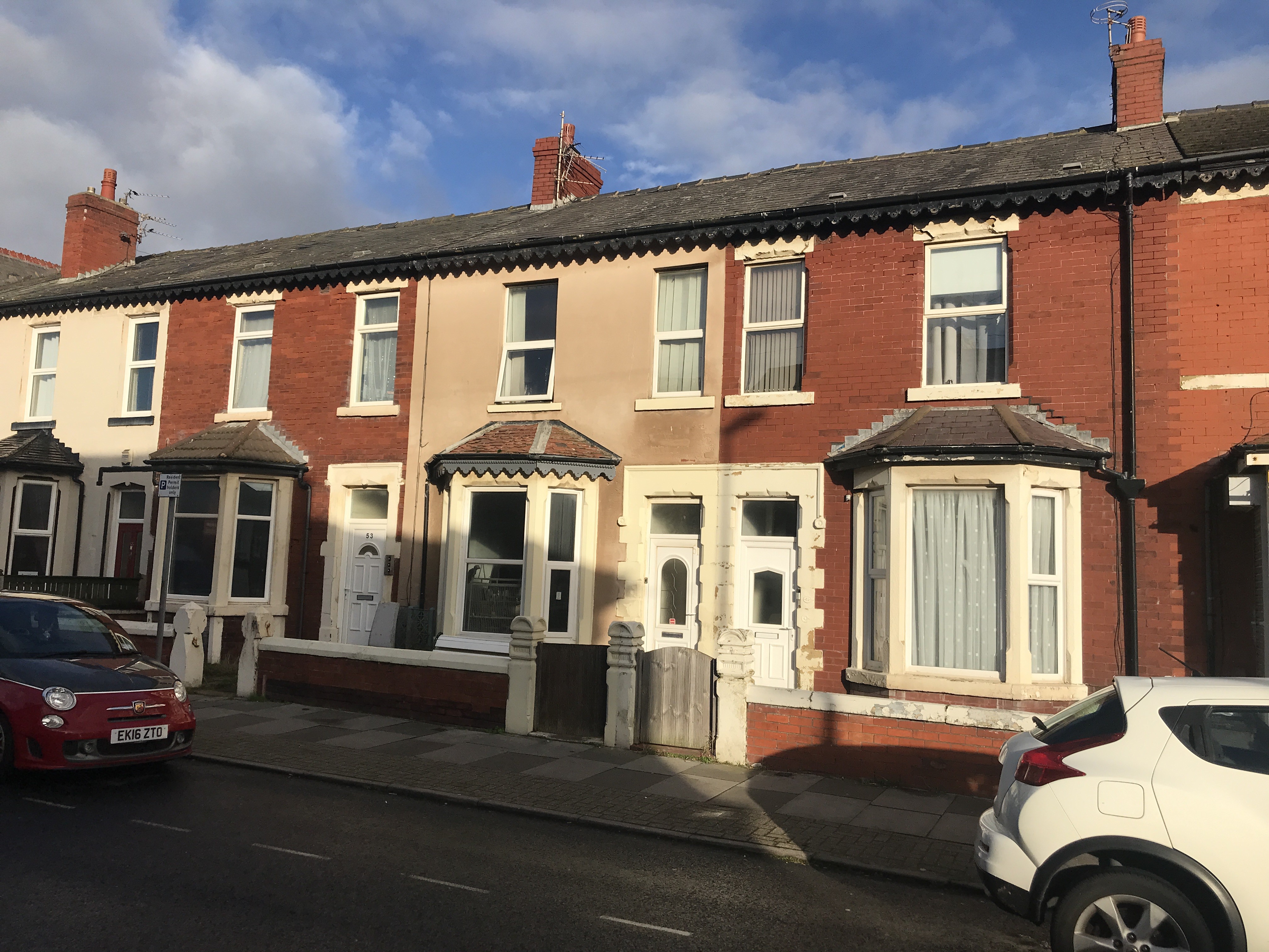INVESTMENT/VACANT - Freehold Mid Terrace Building