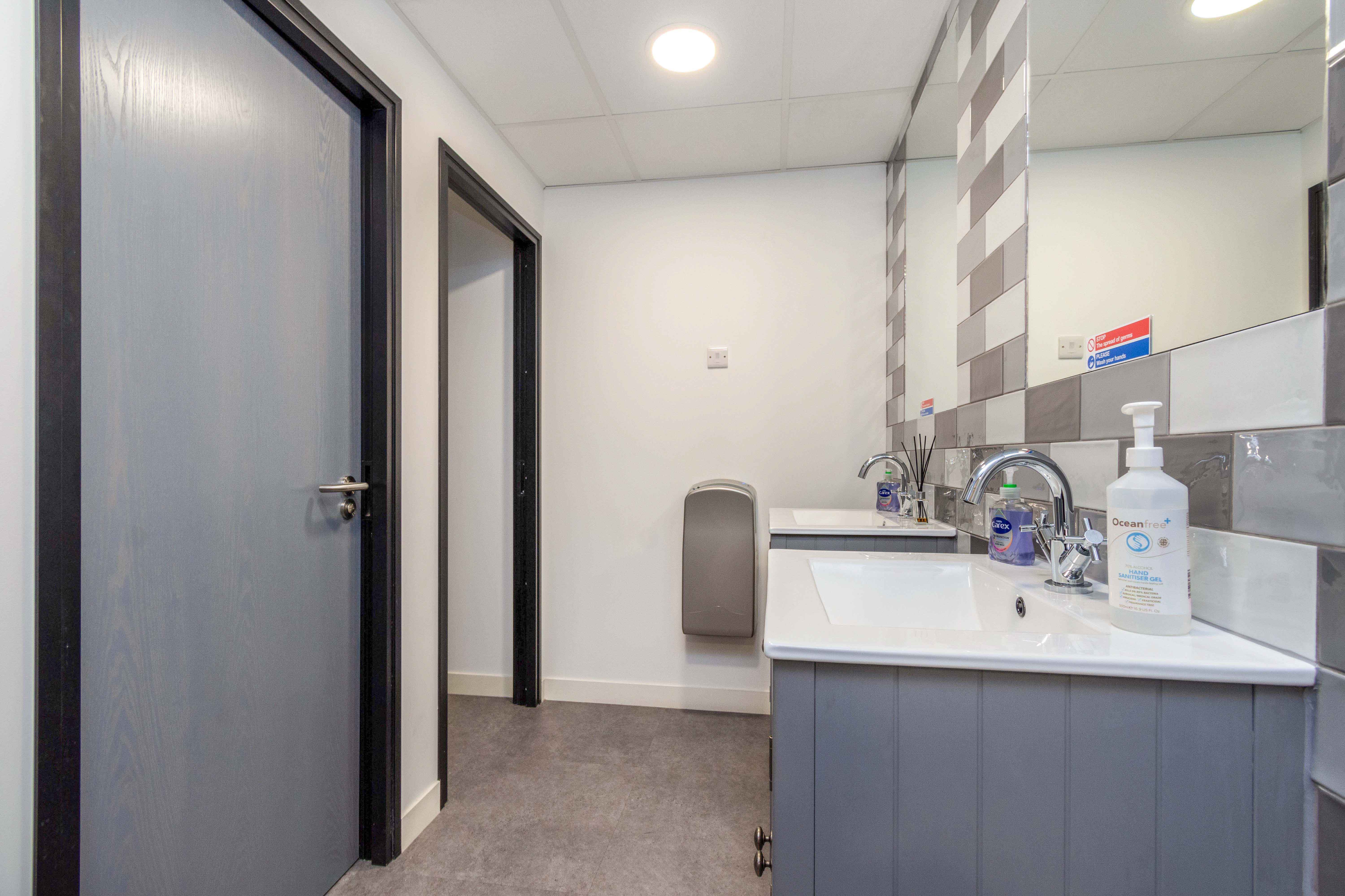Leasehold Office Investment
