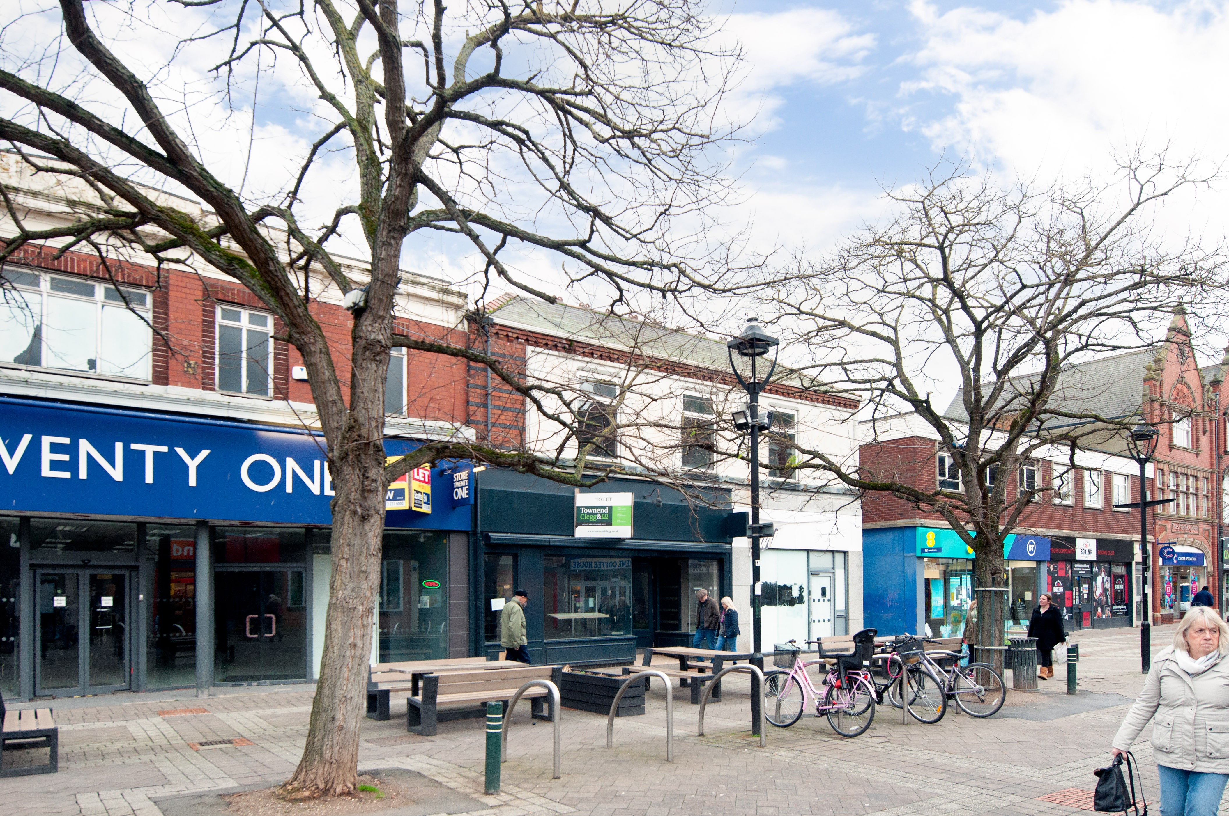 Vacant Freehold Shop and Ground Rent Investment 