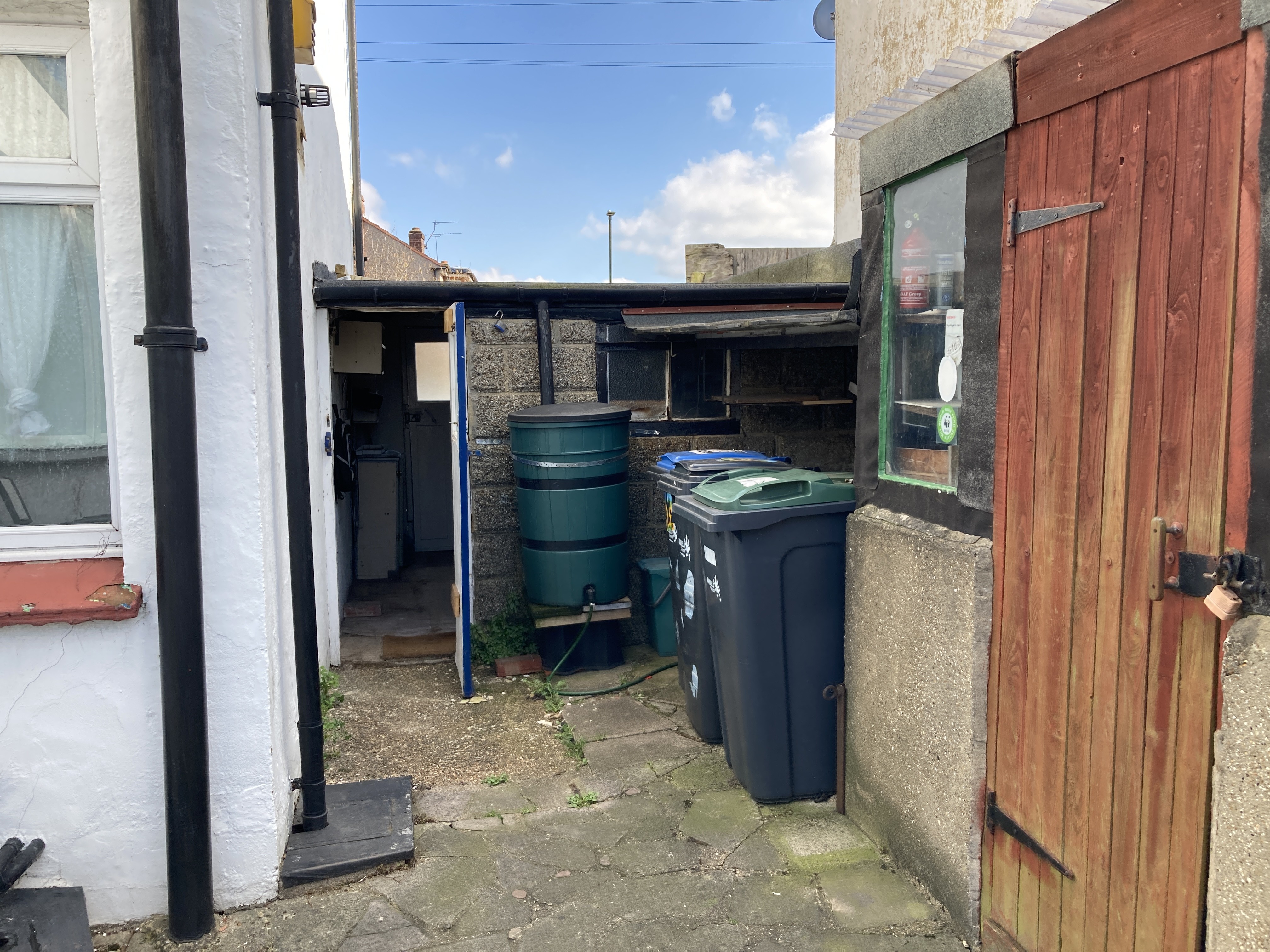 VACANT - Freehold Semi Detached House with Planning Permission