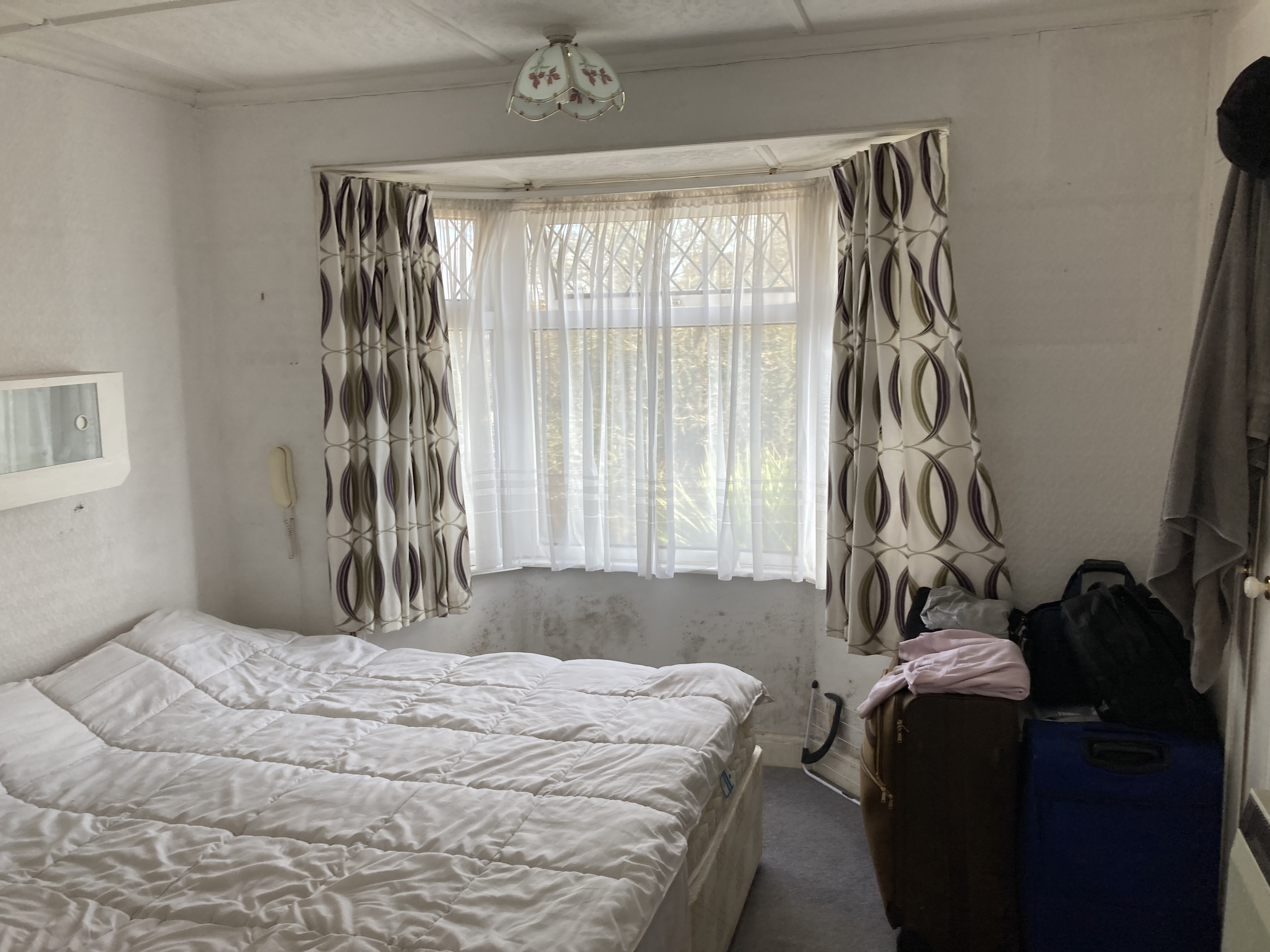 VACANT - Freehold Semi Detached House with Planning Permission