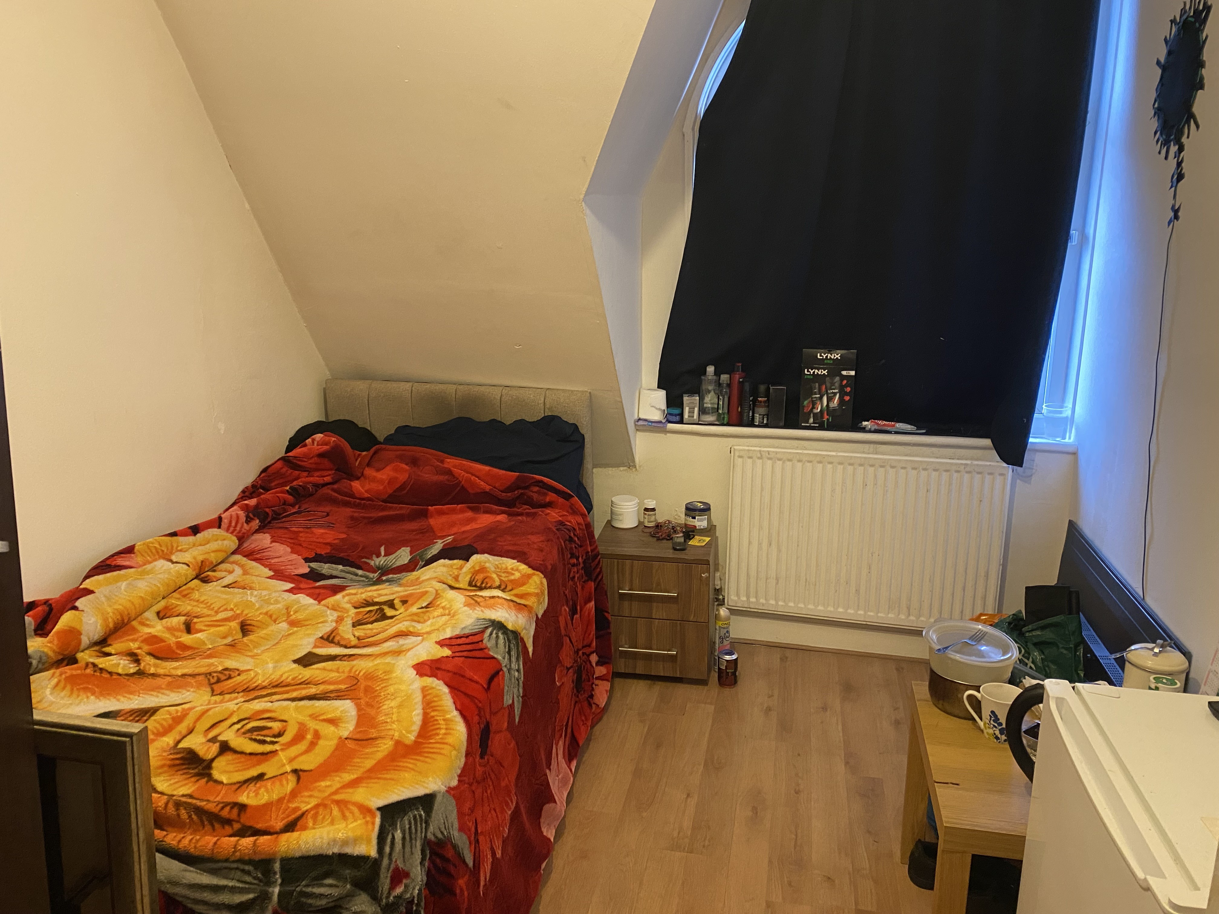 INVESTMENT - Leasehold Self Contained First and Second Floor (HMO) Maisonette