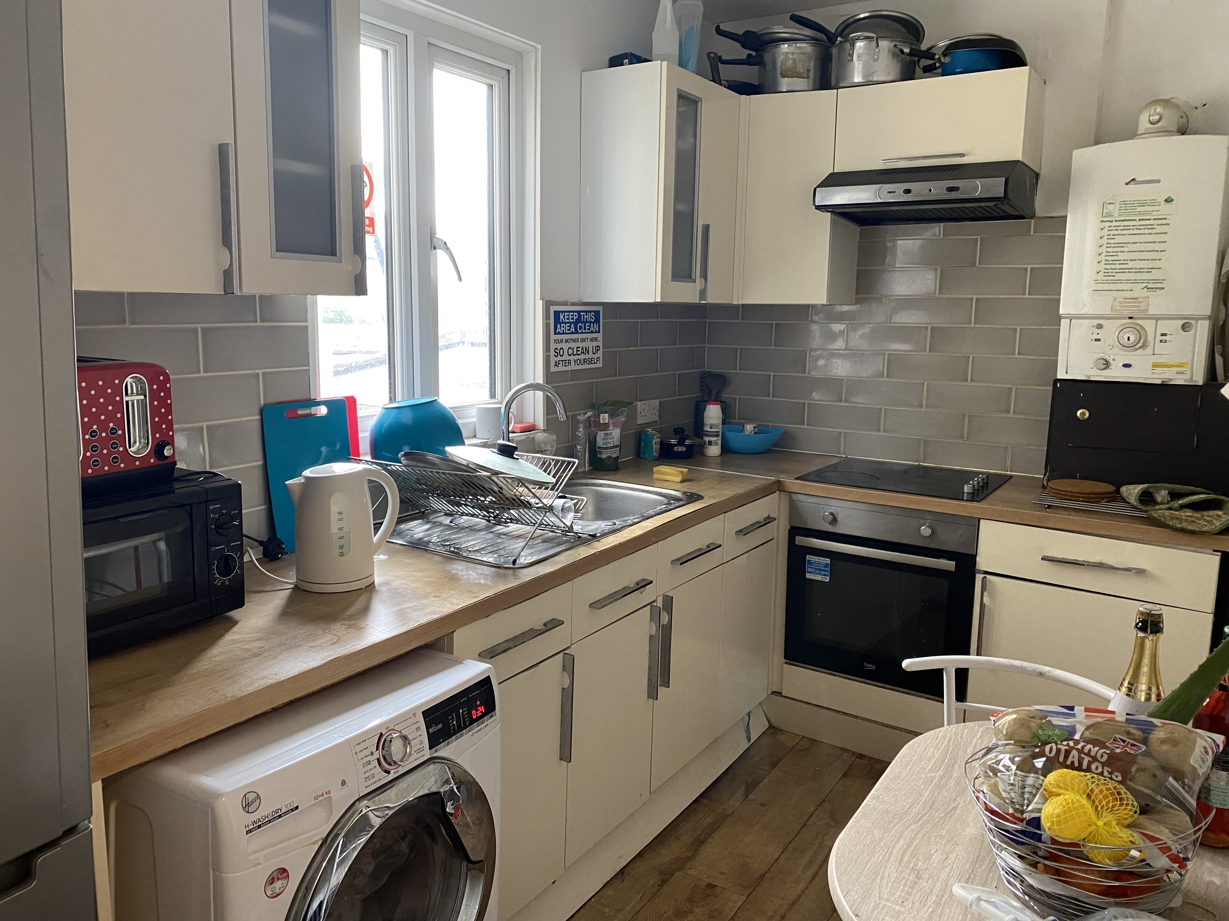 INVESTMENT - Leasehold Self Contained First and Second Floor (HMO) Maisonette