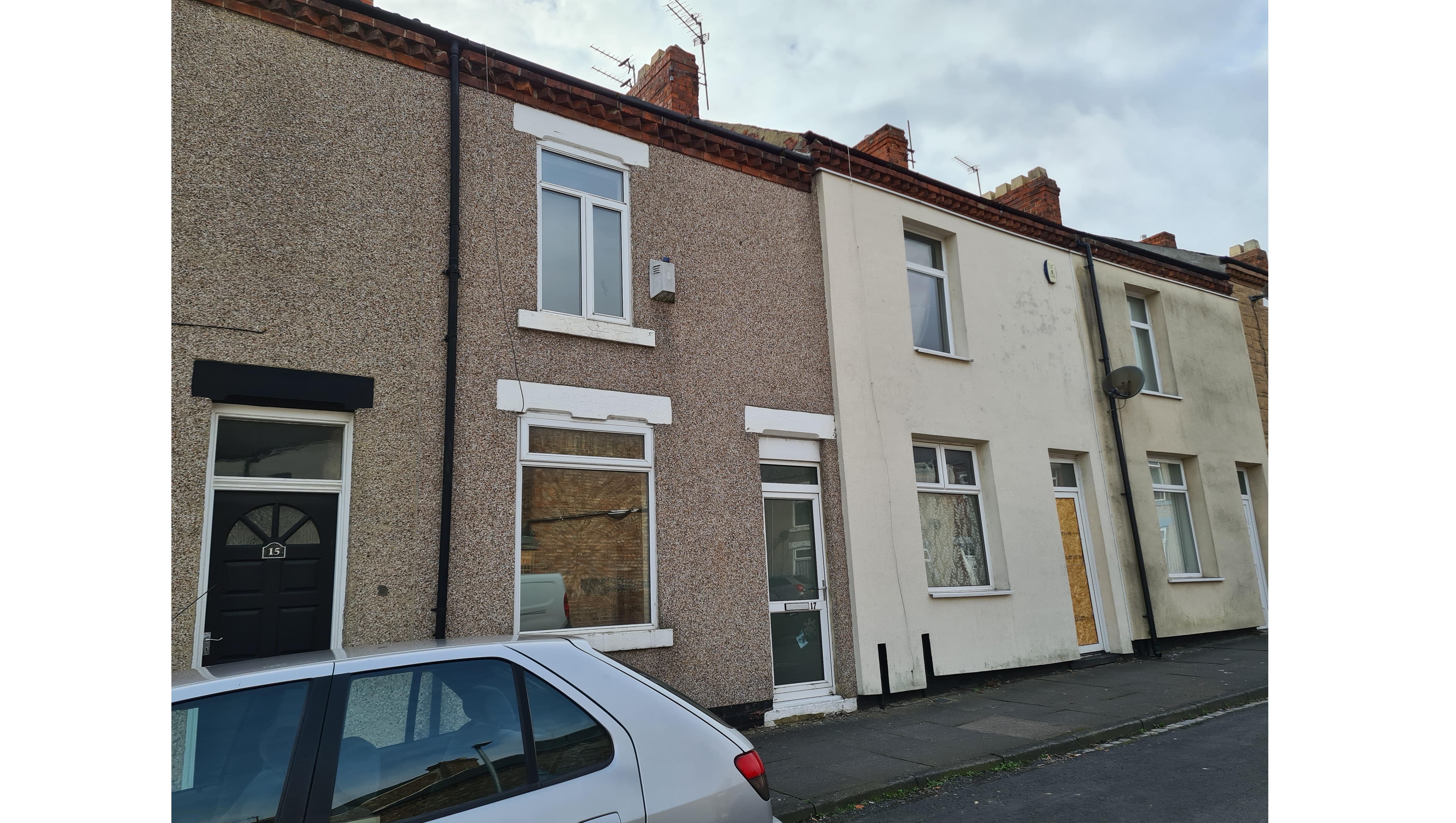 VACANT - Freehold Mid Terrace House