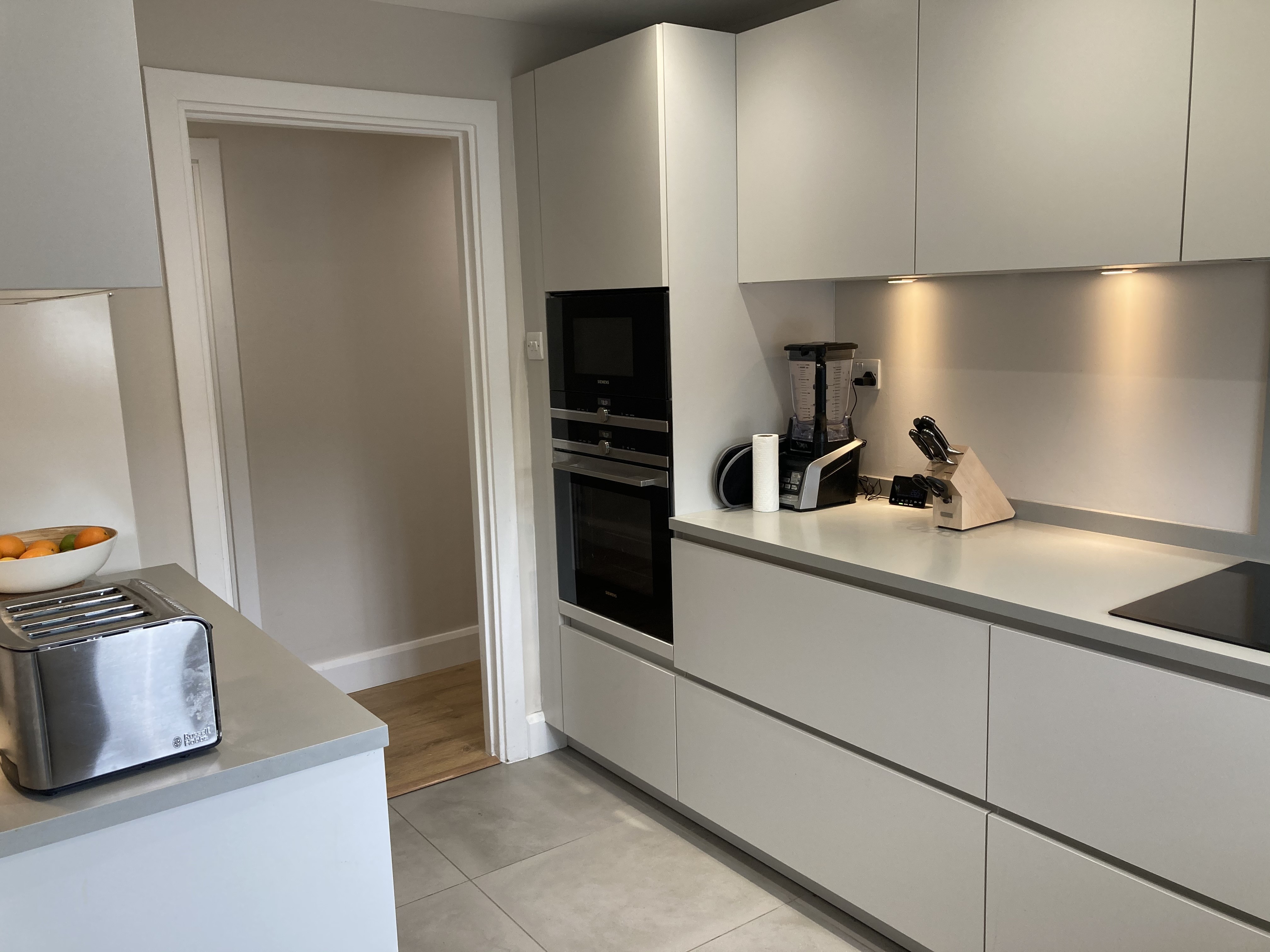 VACANT - Leasehold Self Contained Flat