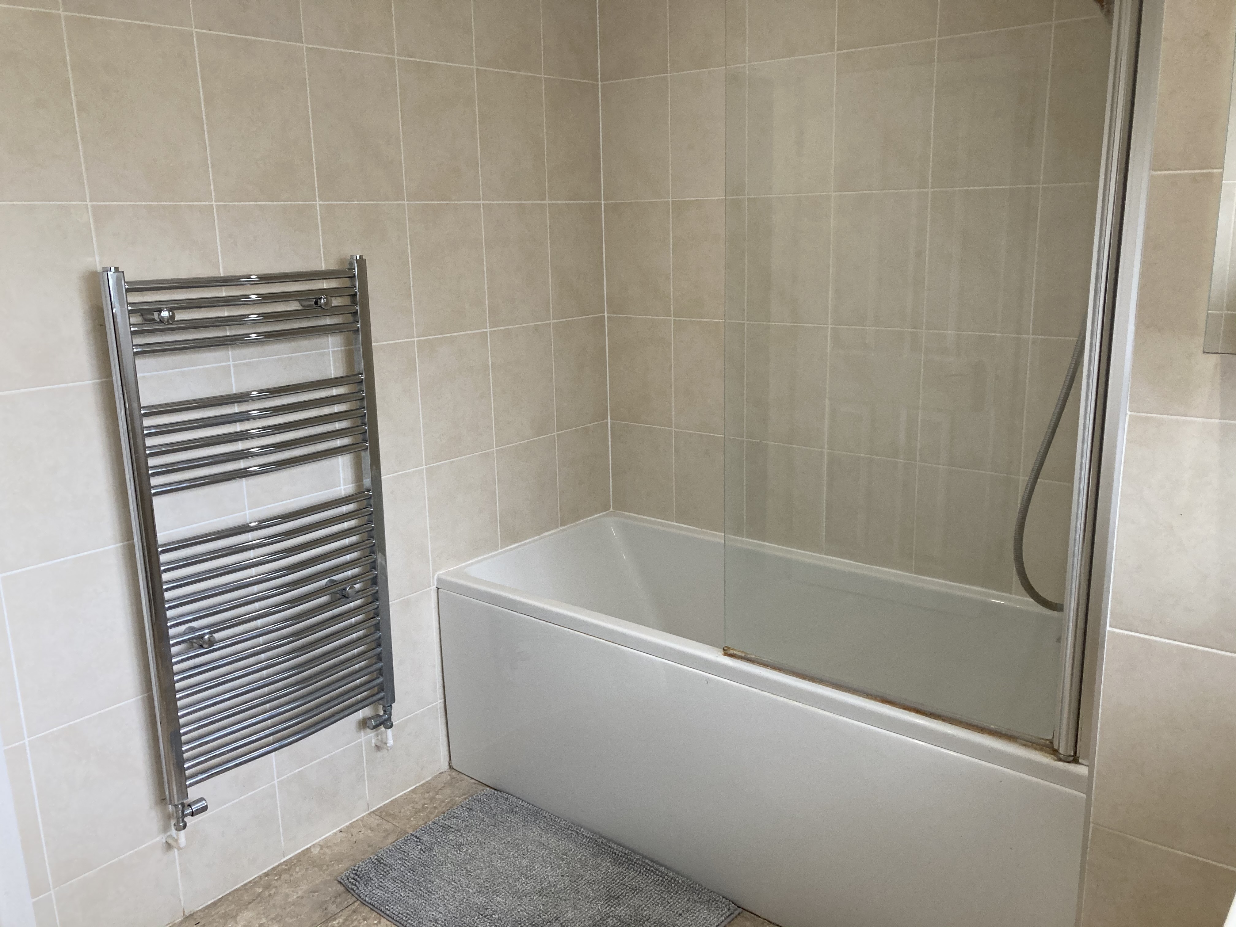 VACANT - Leasehold Self Contained Flat
