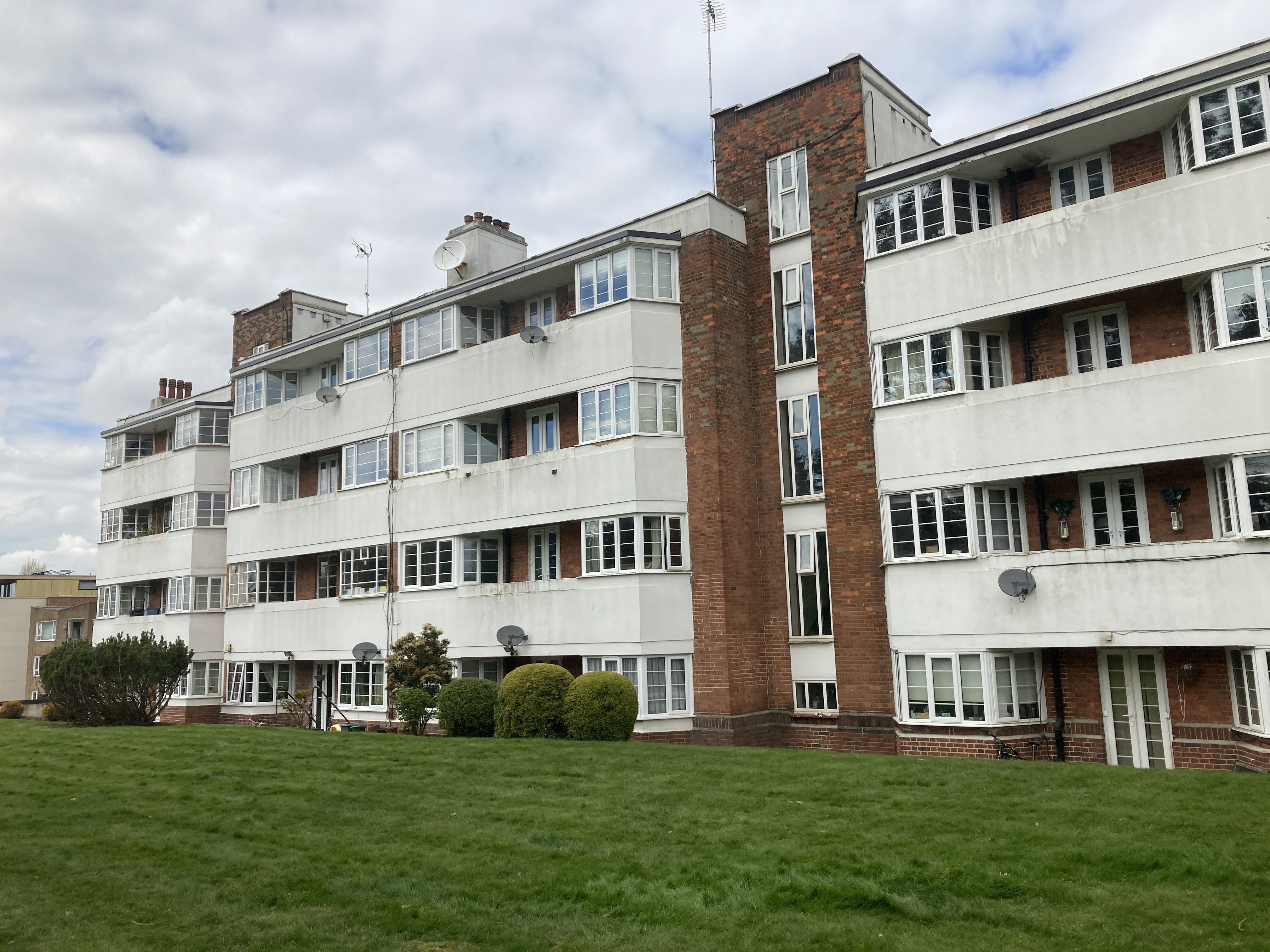 VACANT - Leasehold Self Contained Flat