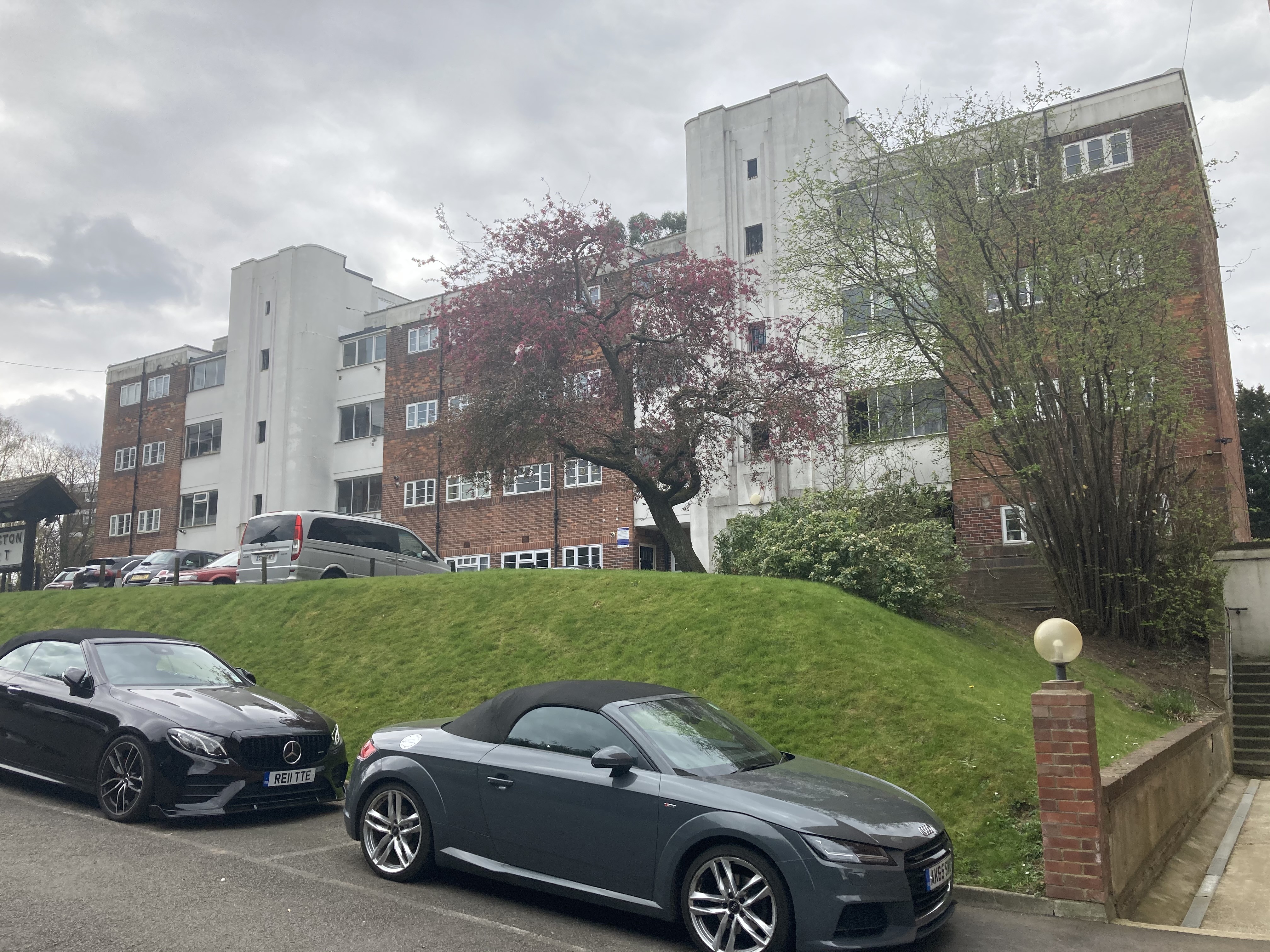 VACANT - Leasehold Self Contained Flat