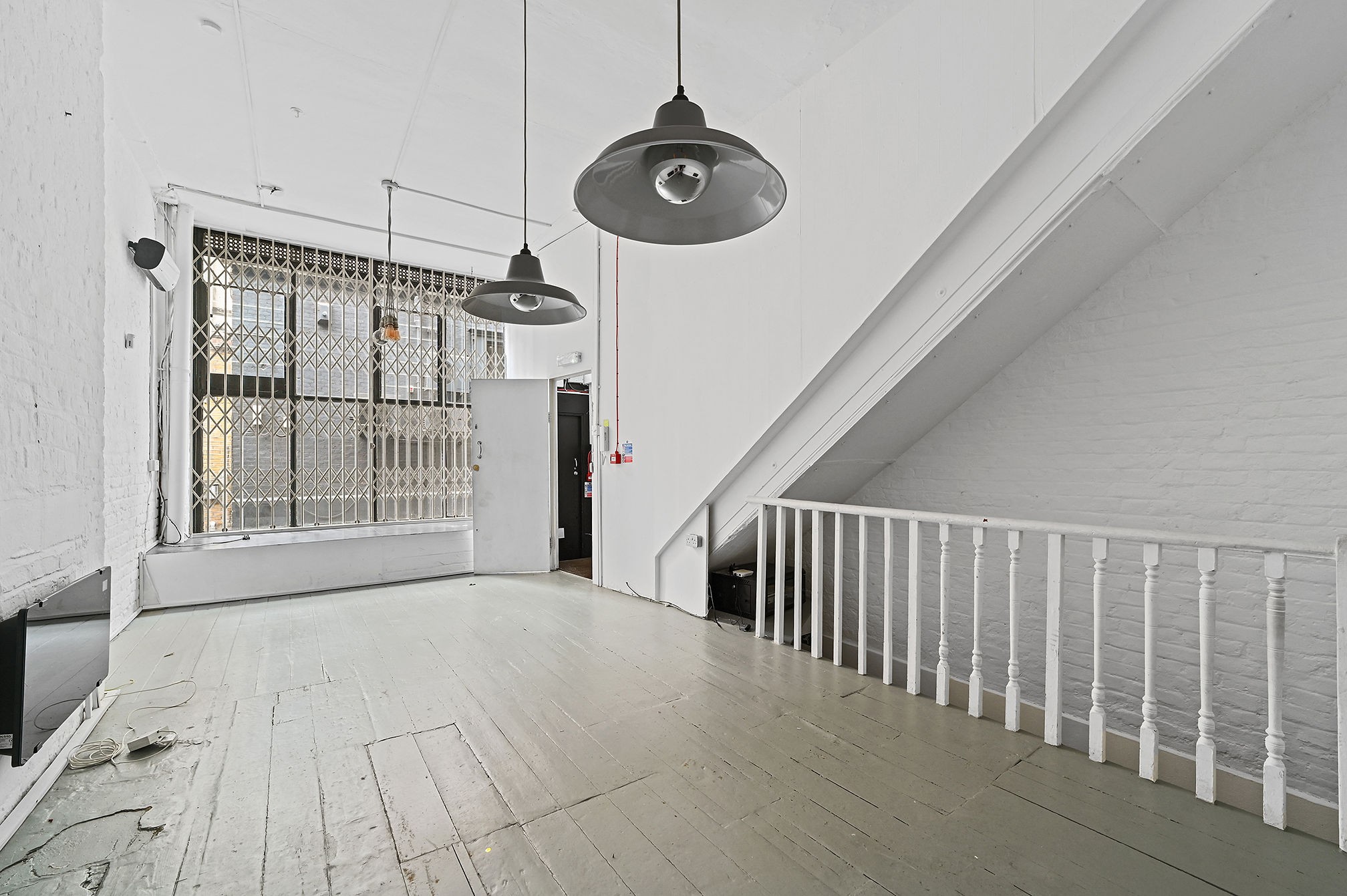 Vacant Long Leasehold Office