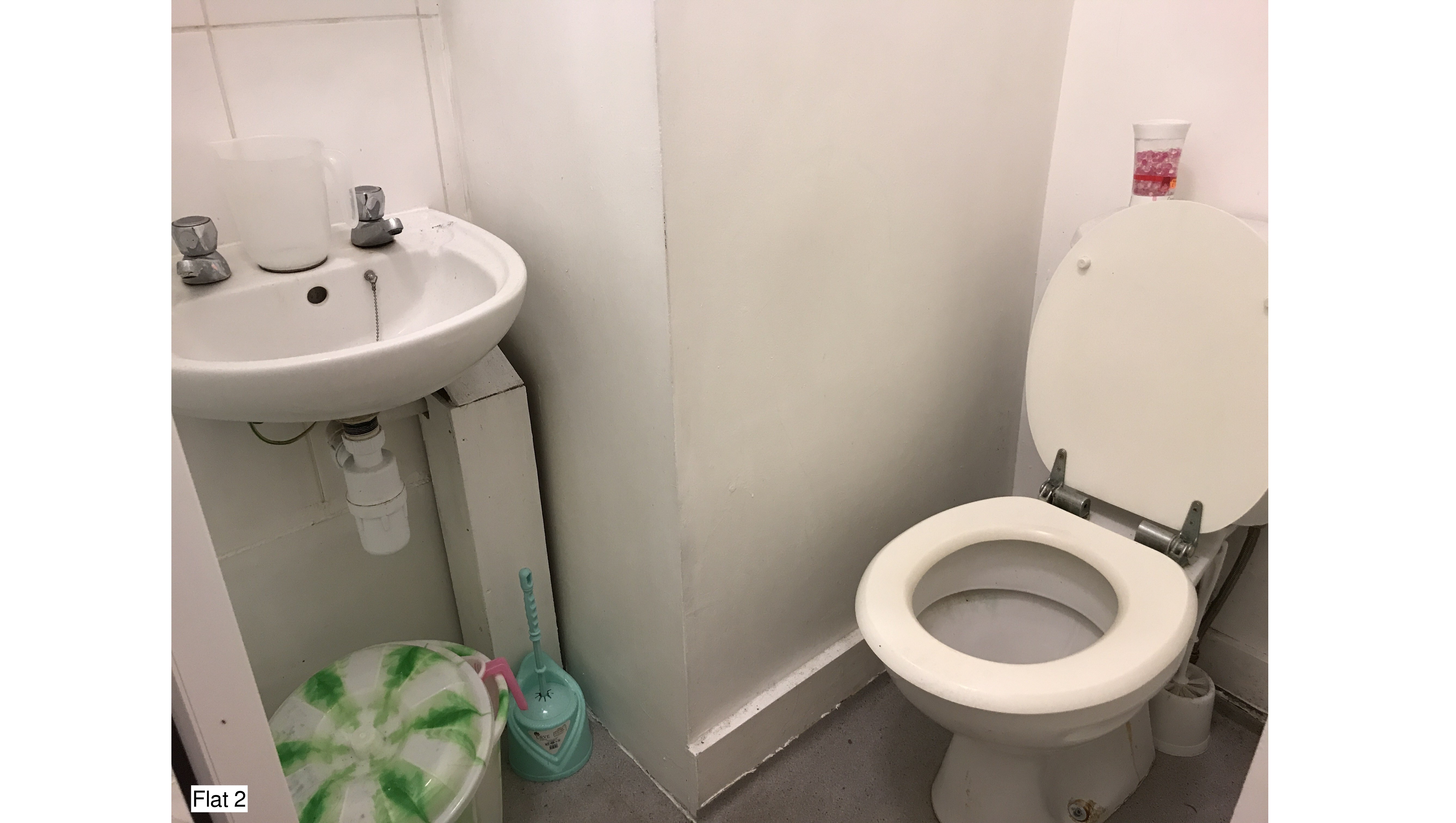INVESTMENT - Freehold End of Terrace Building