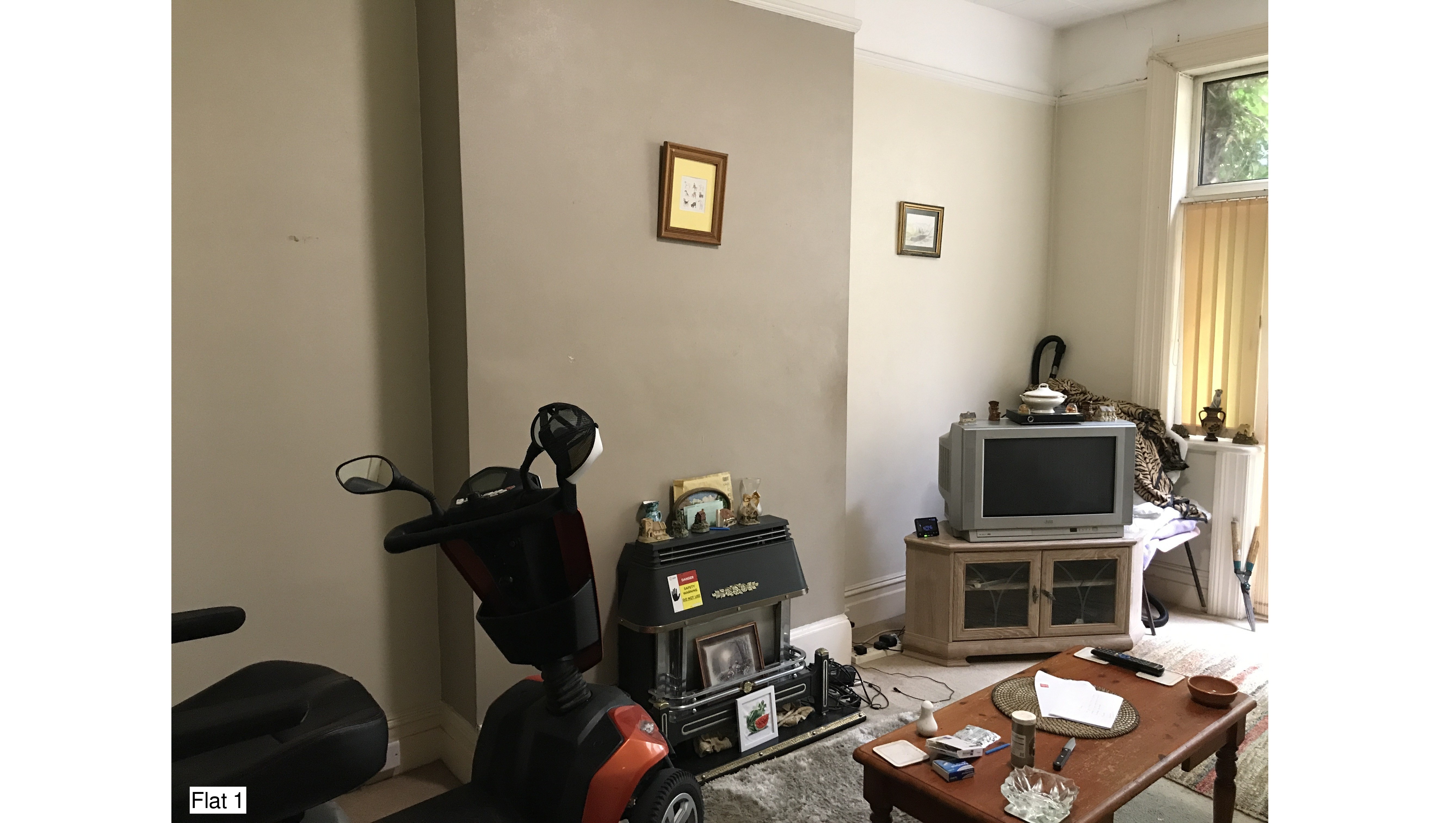 INVESTMENT - Freehold End of Terrace Building