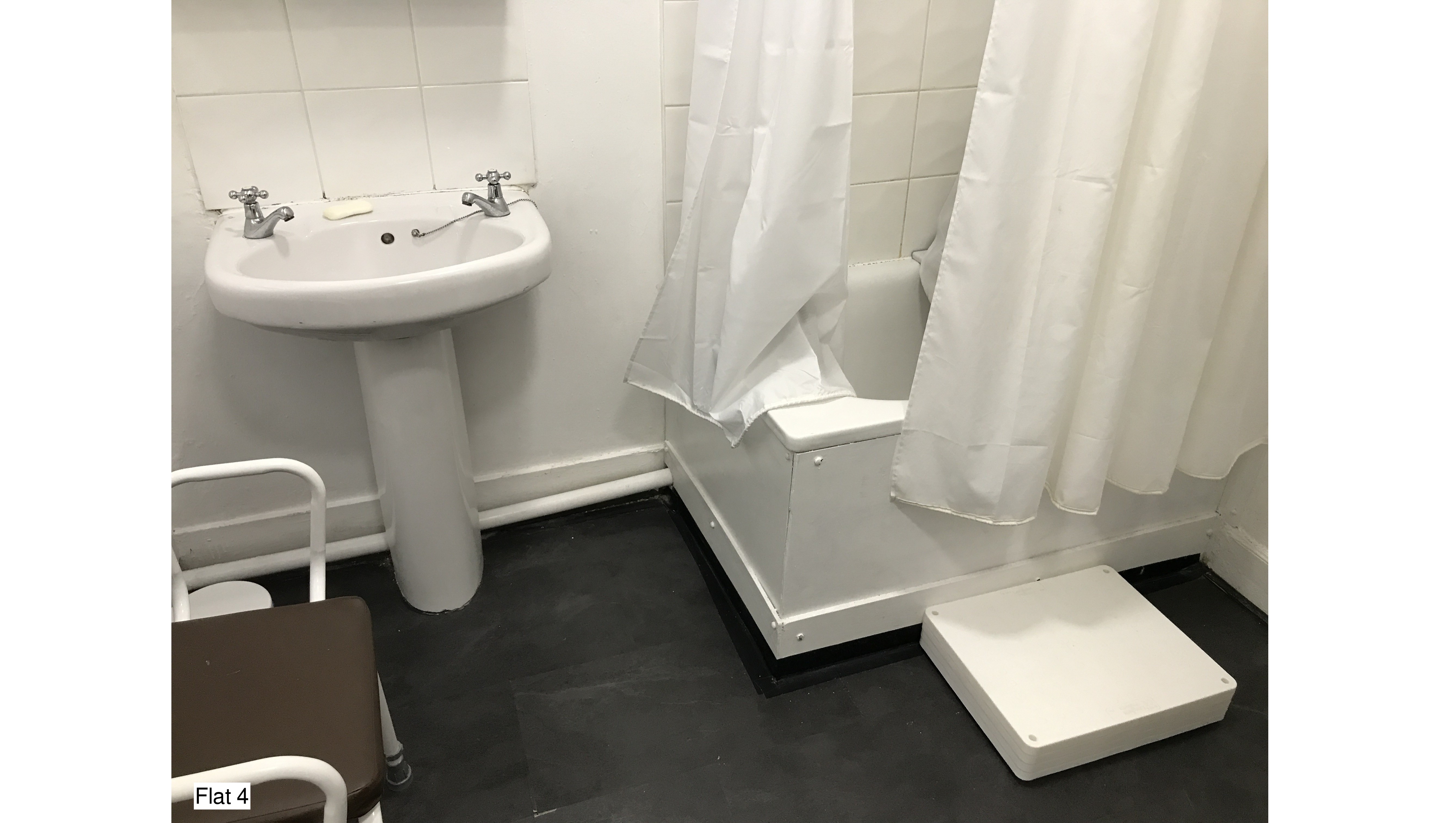 INVESTMENT - Freehold End of Terrace Building