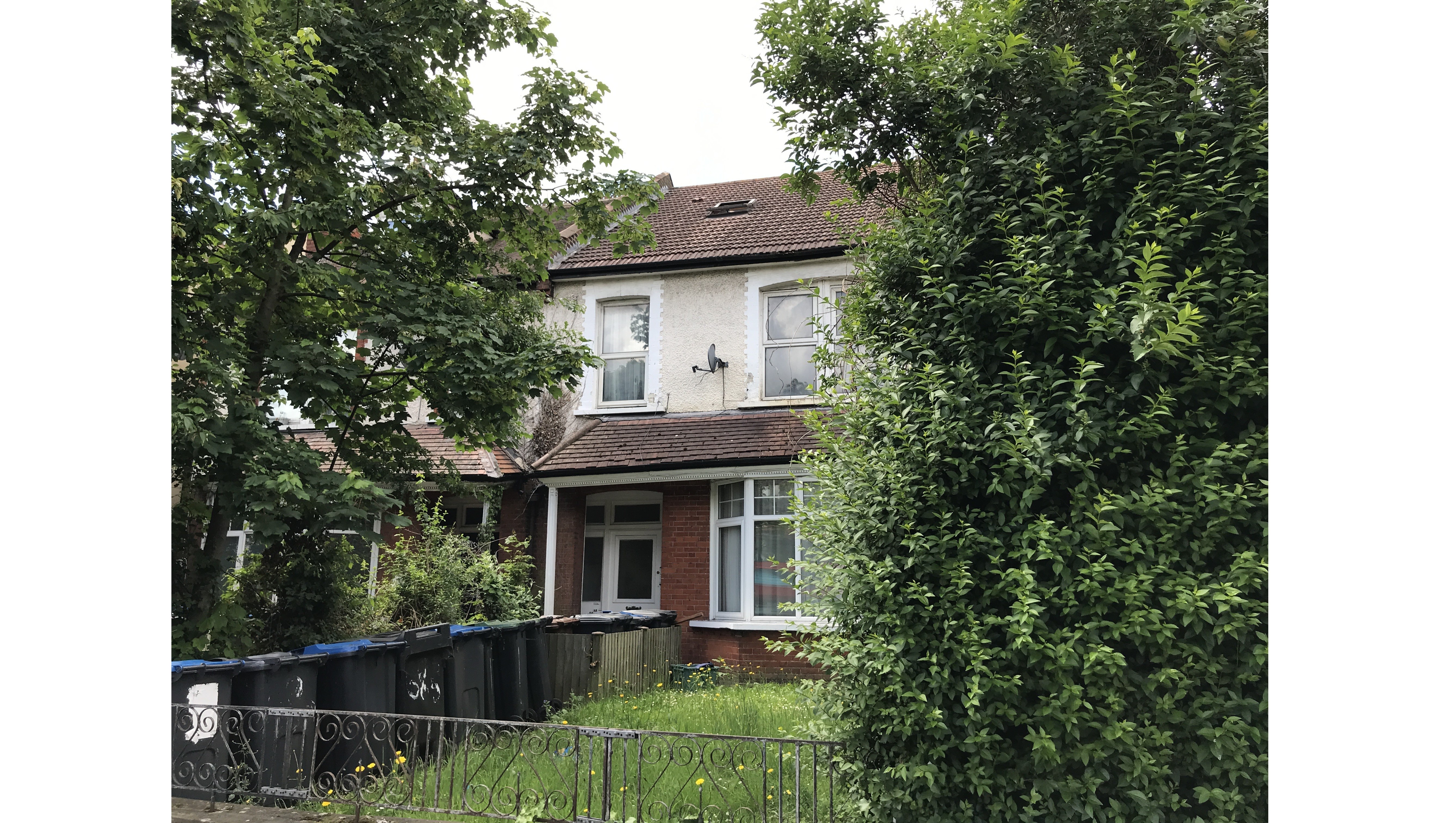 INVESTMENT - Freehold End of Terrace Building