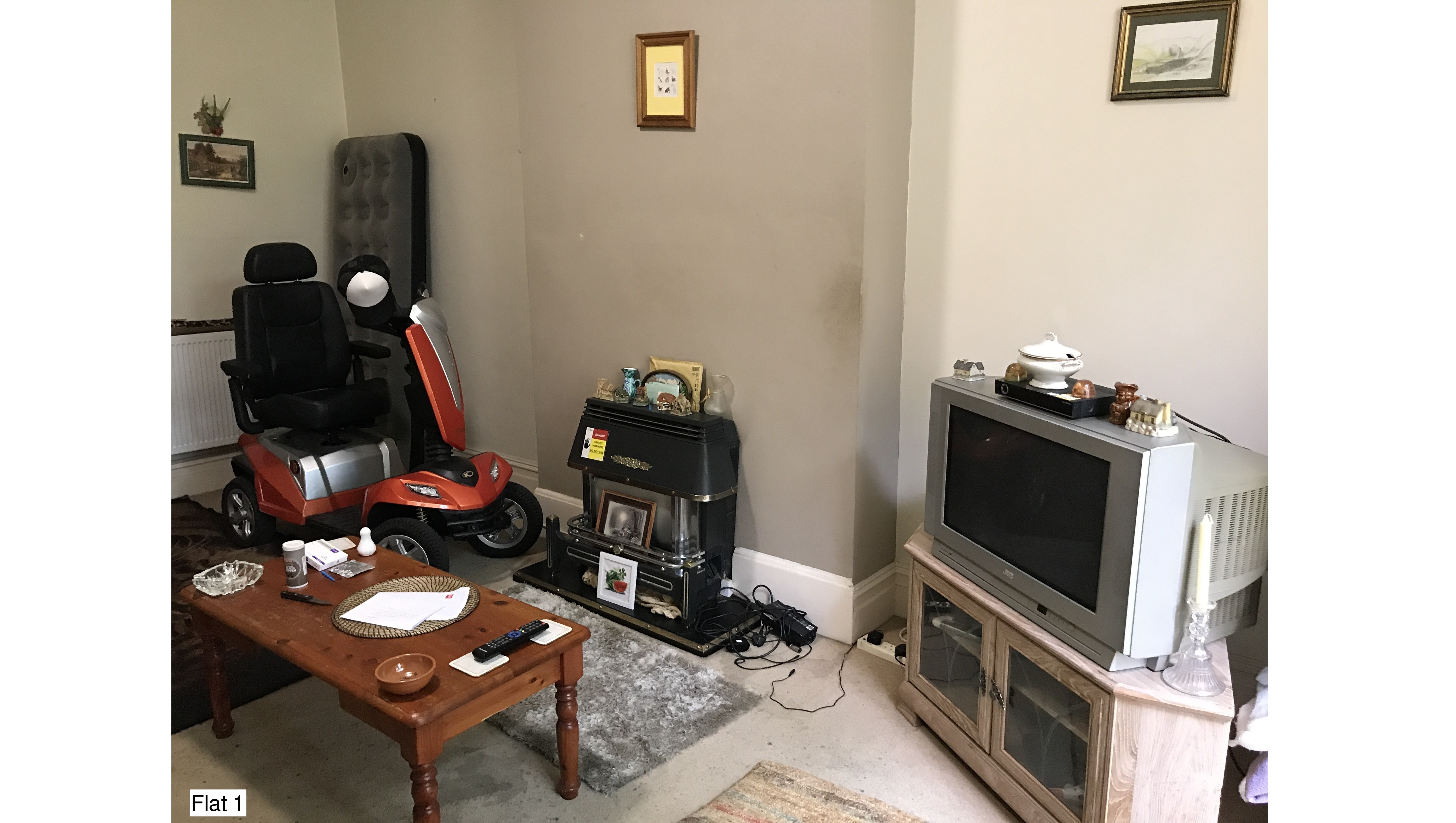 INVESTMENT - Freehold End of Terrace Building