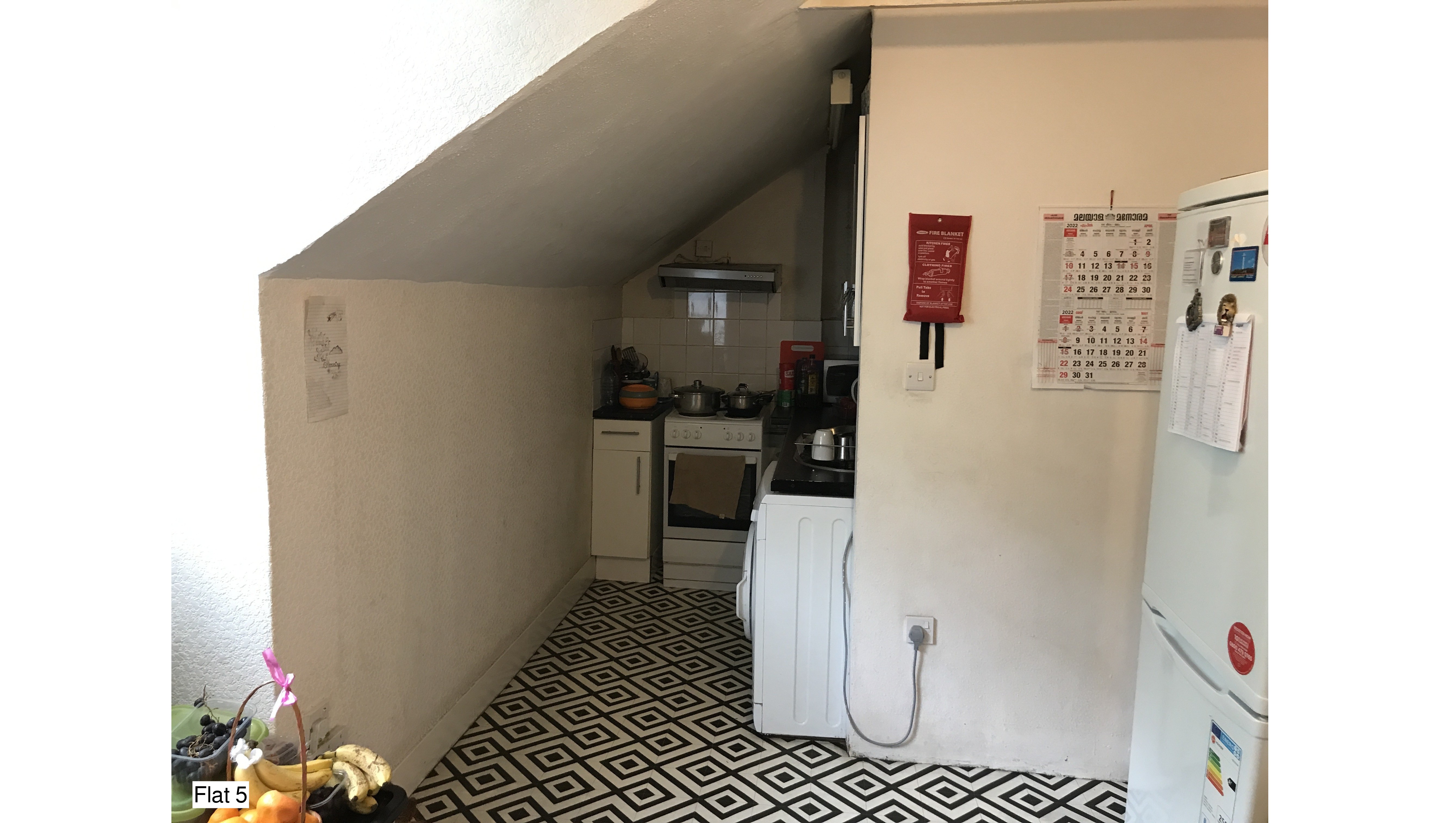 INVESTMENT - Freehold End of Terrace Building