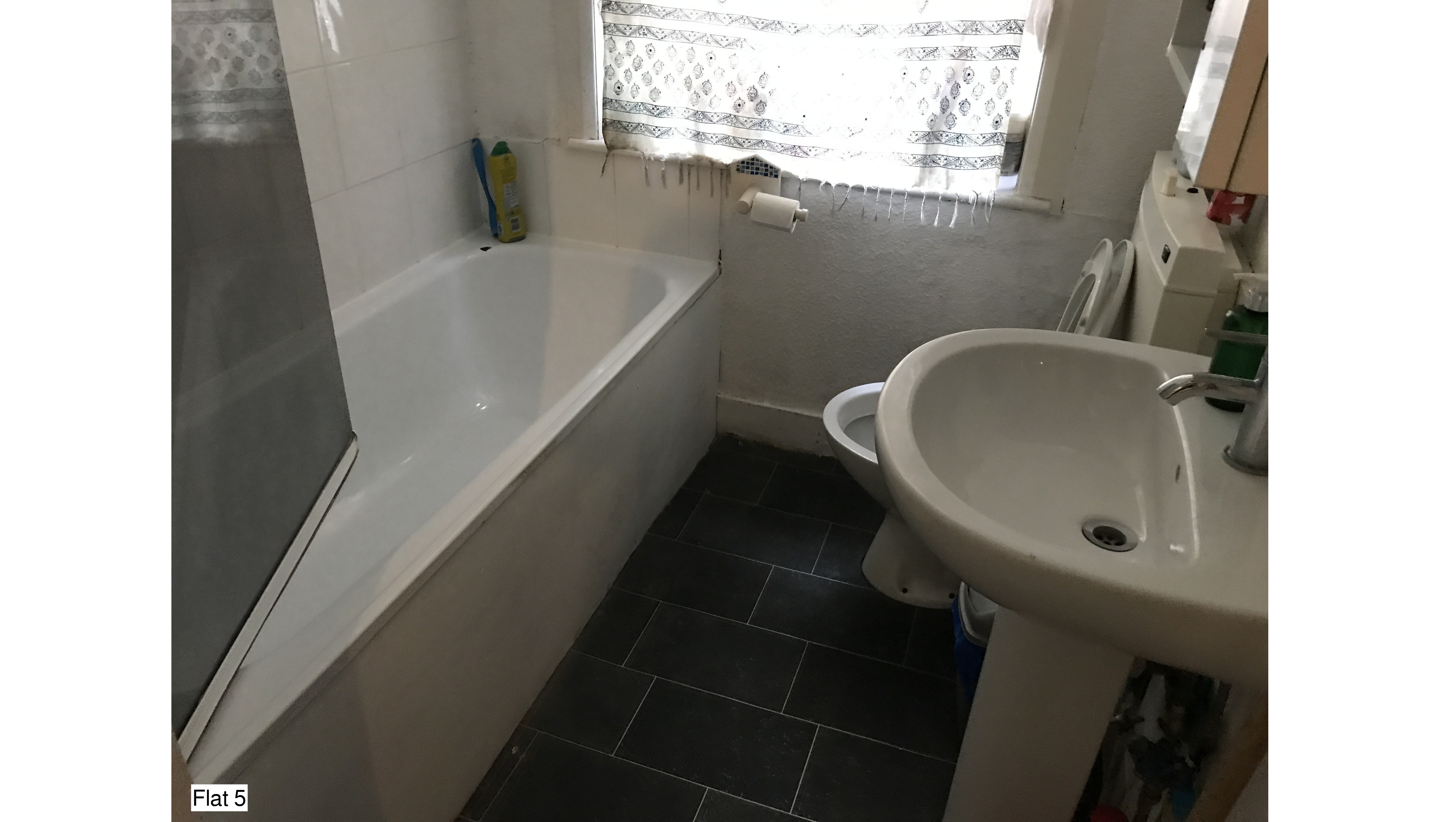 INVESTMENT - Freehold End of Terrace Building