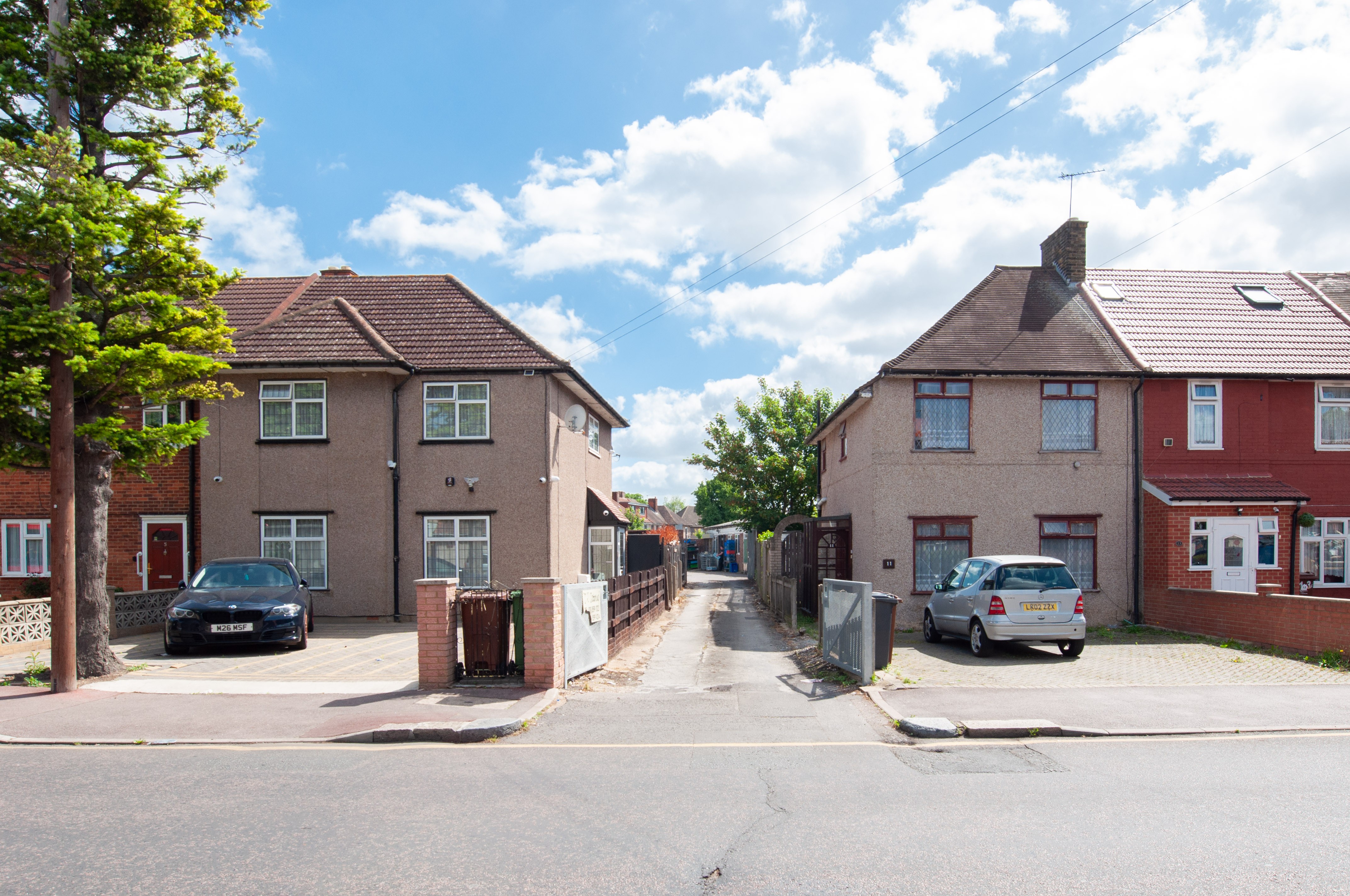 Freehold Workshop/Storage Investment with Re-Development Potential