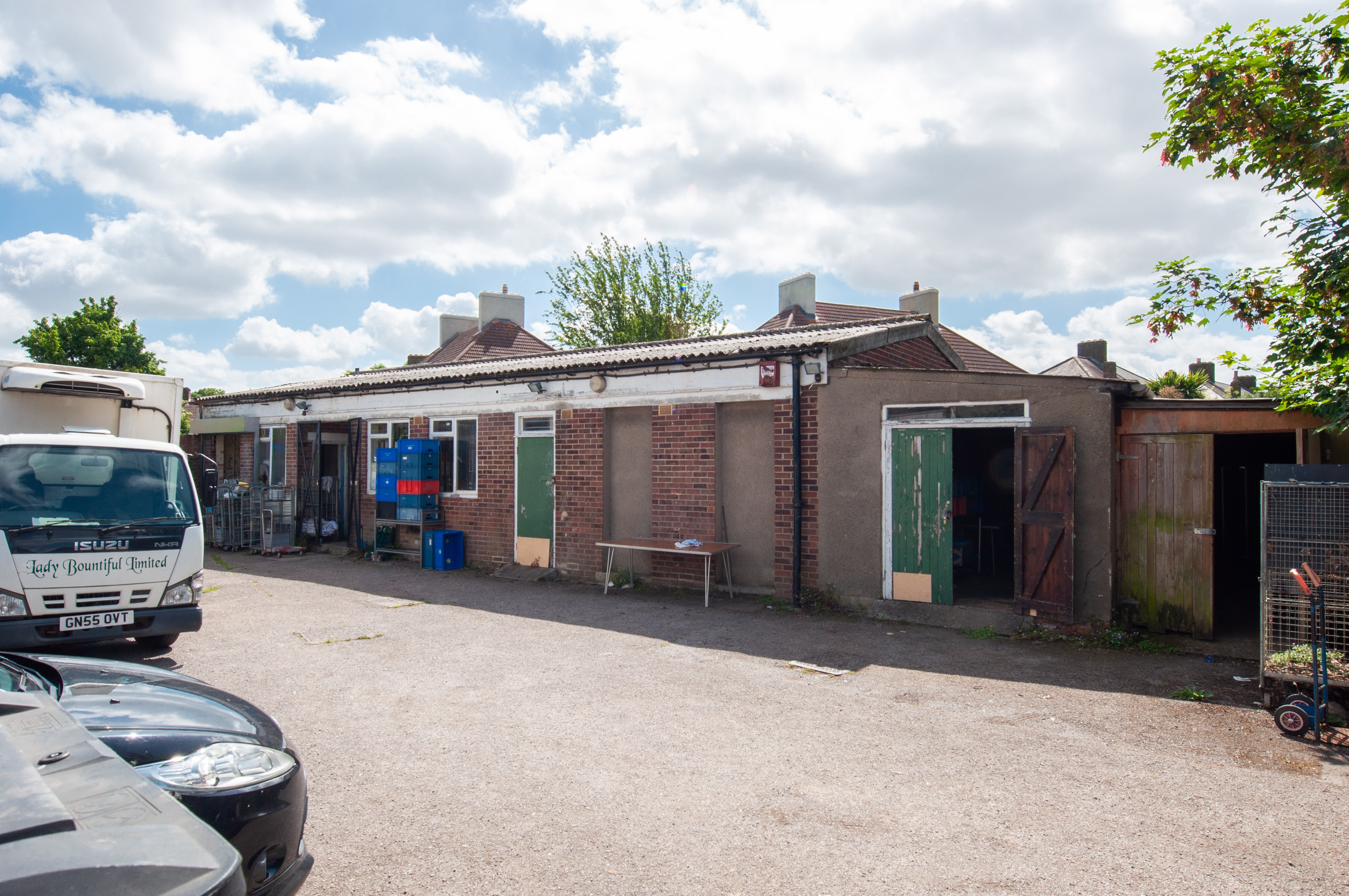 Freehold Workshop/Storage Investment with Re-Development Potential