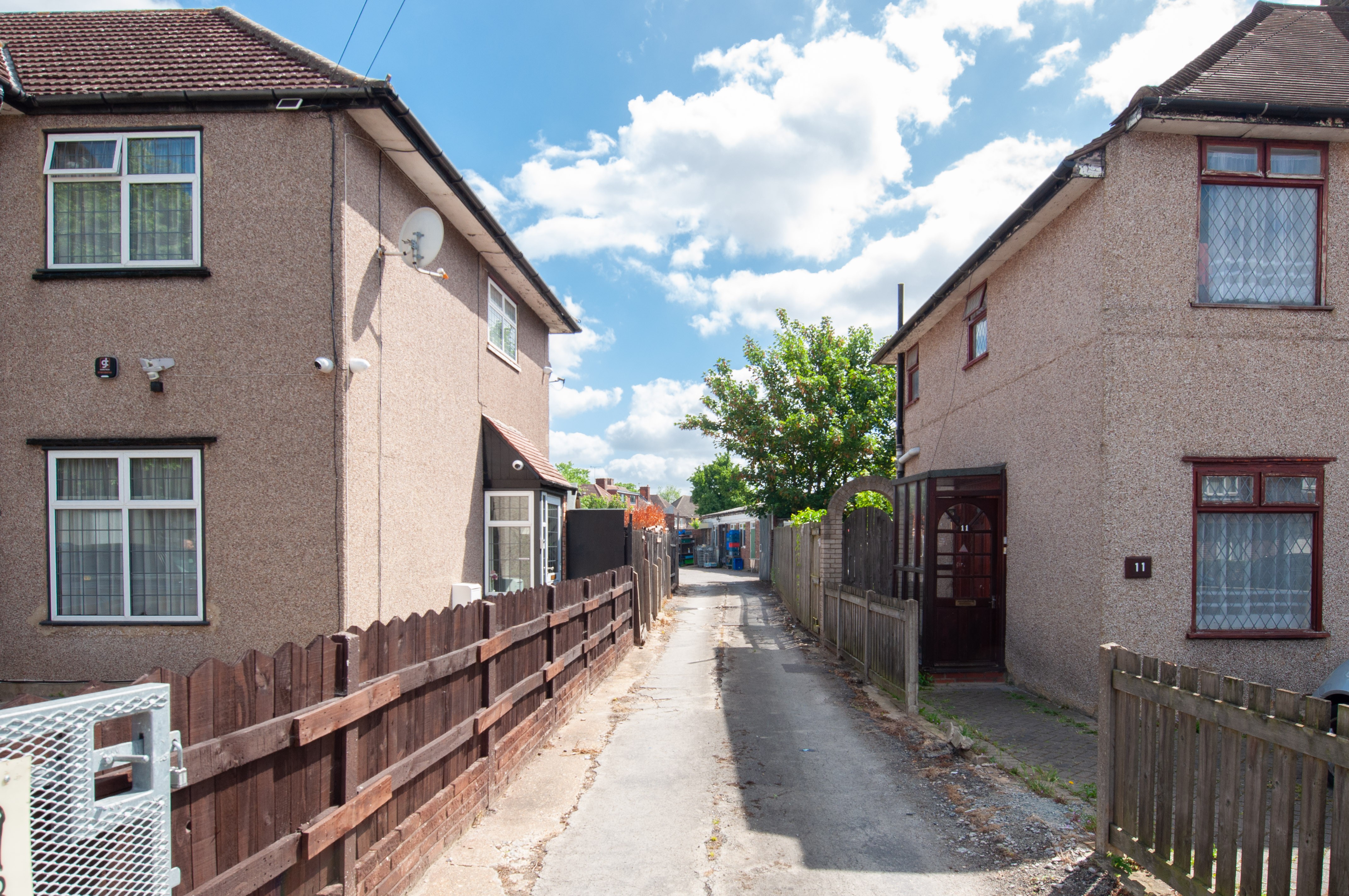 Freehold Workshop/Storage Investment with Re-Development Potential