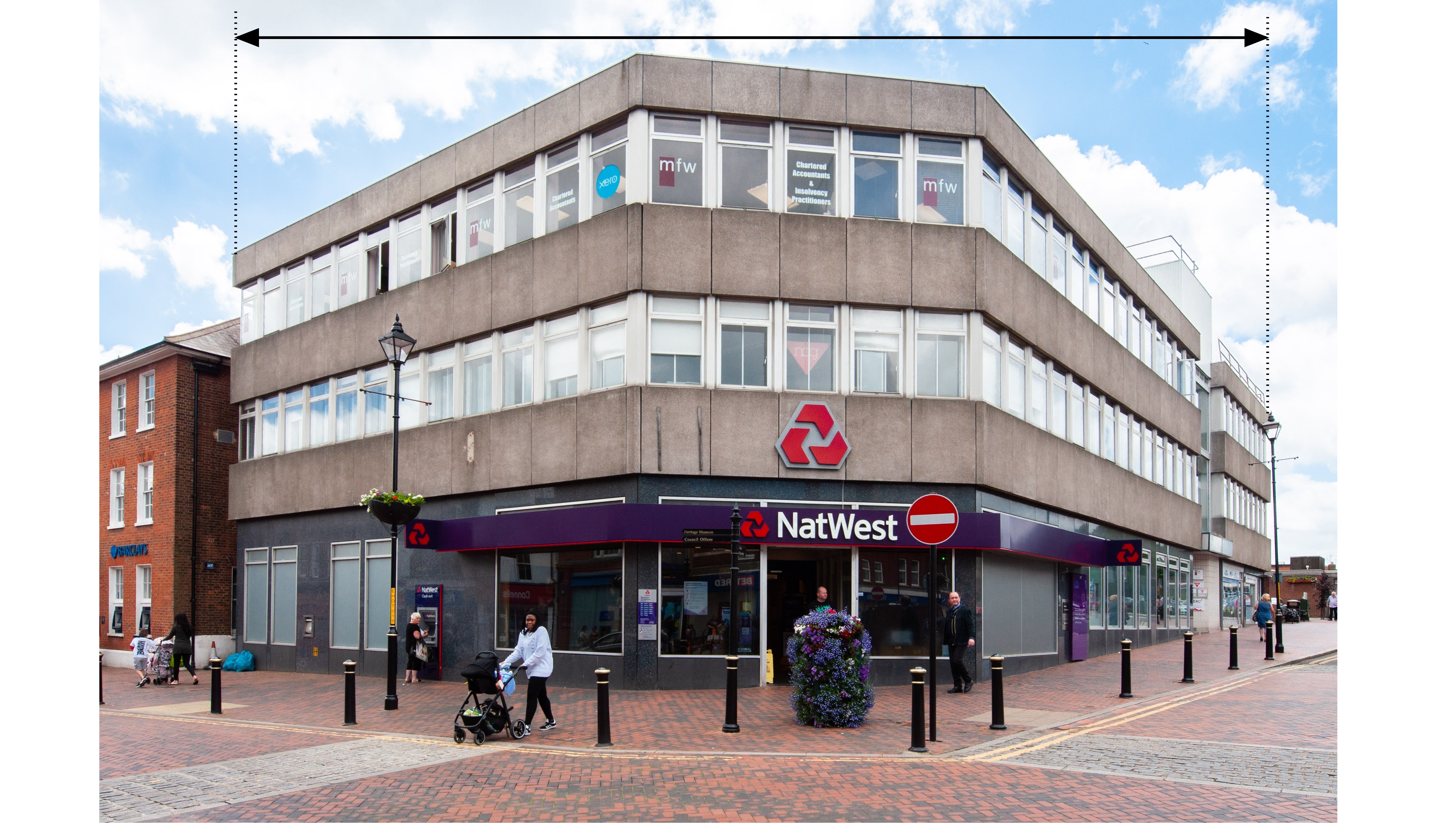 Prominent Long Leasehold Bank, Shop and Office Investment