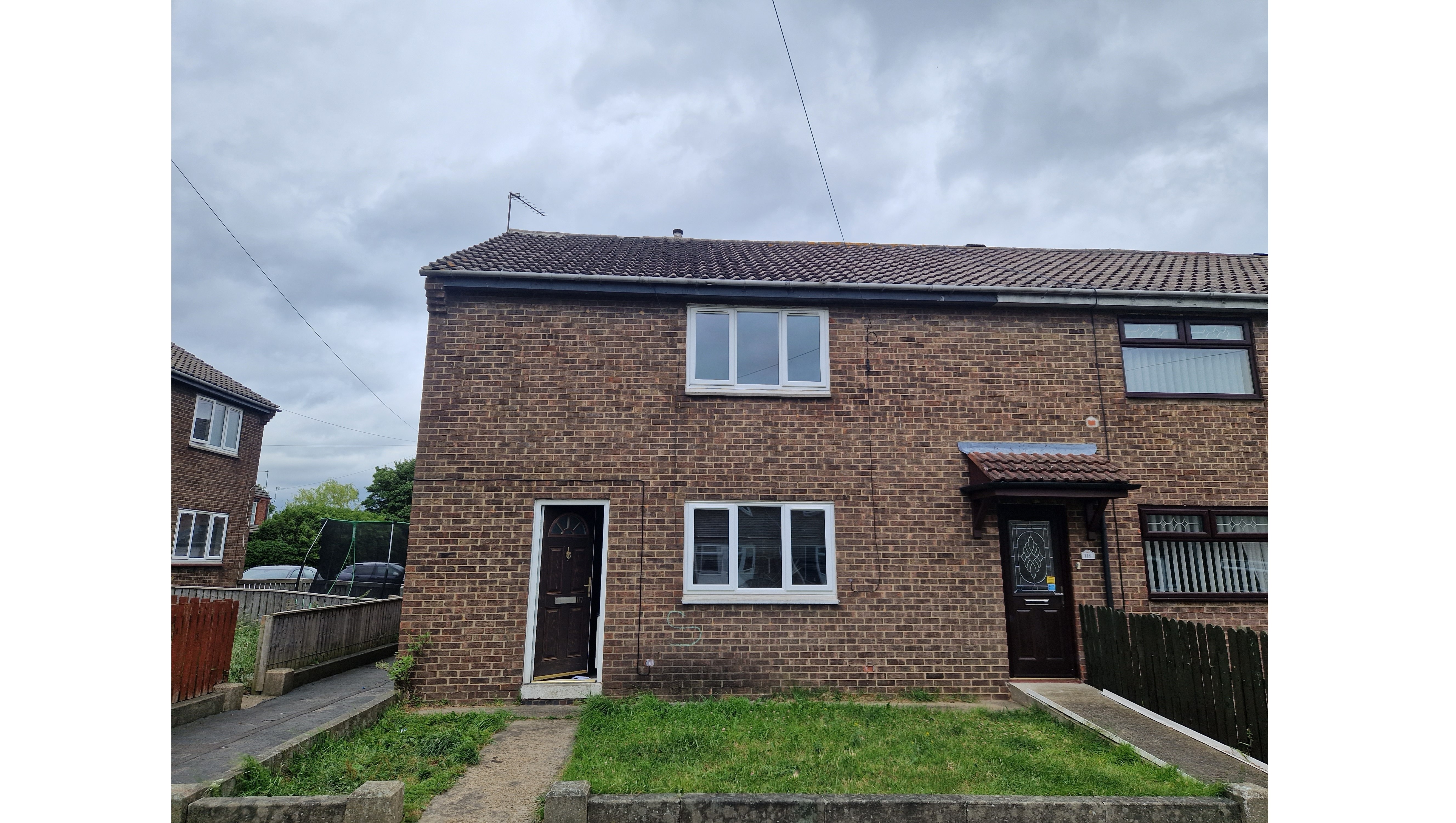 VACANT - Freehold End of Terrace House