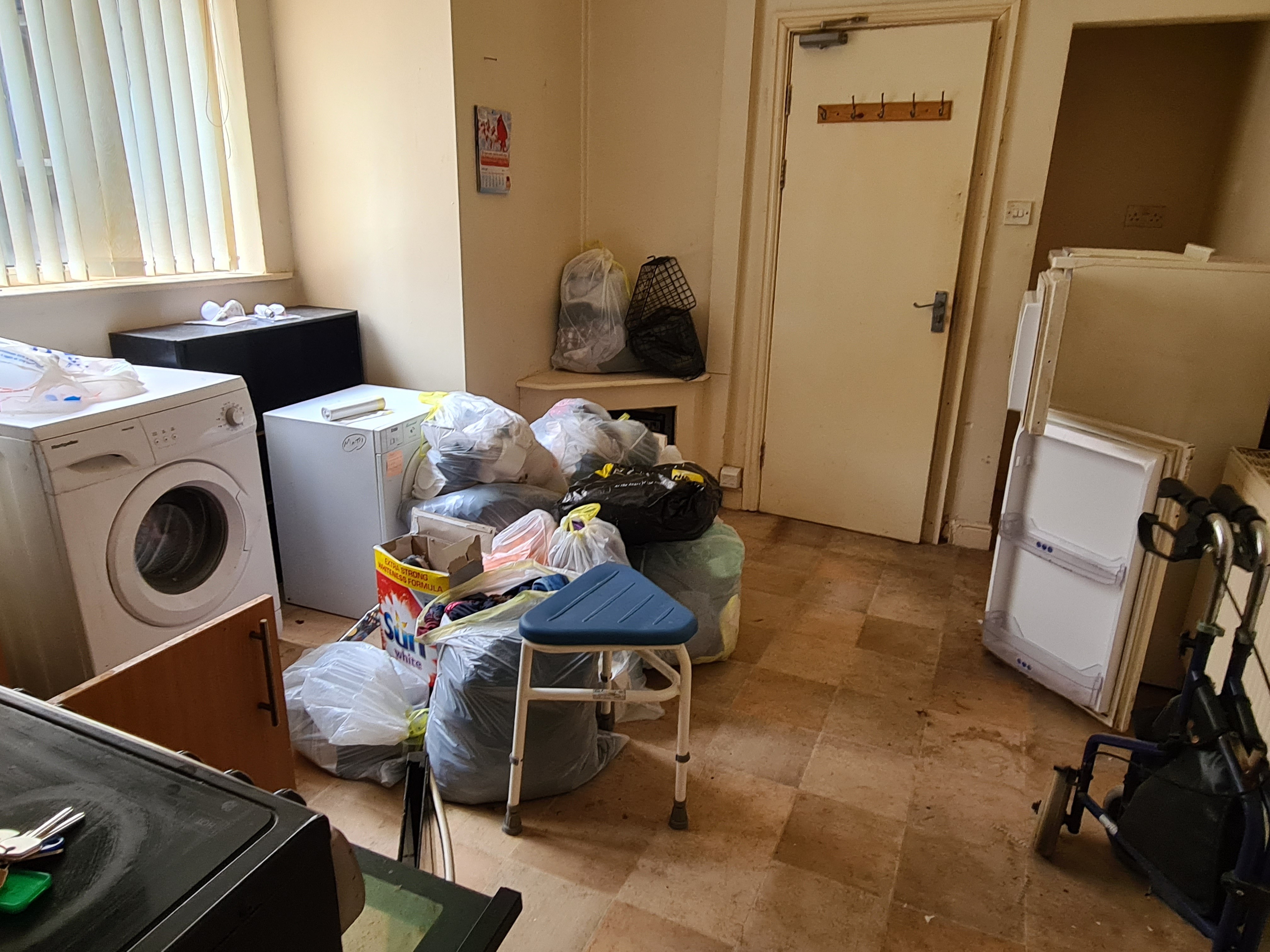 INVESTMENT/VACANT - Freehold Mid Terrace Building providing Four self-contained Flats