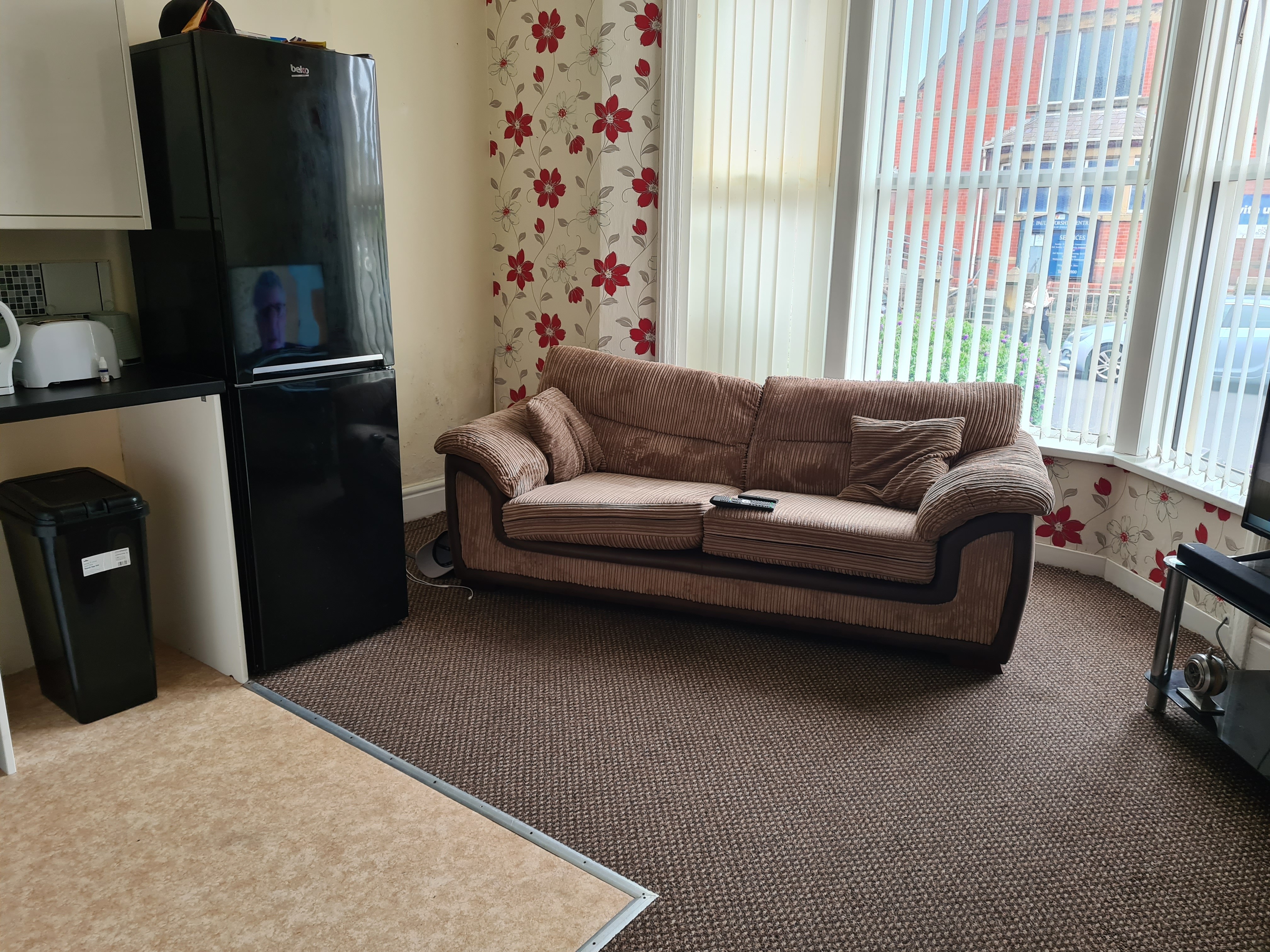 INVESTMENT/VACANT - Freehold Mid Terrace Building providing Four self-contained Flats