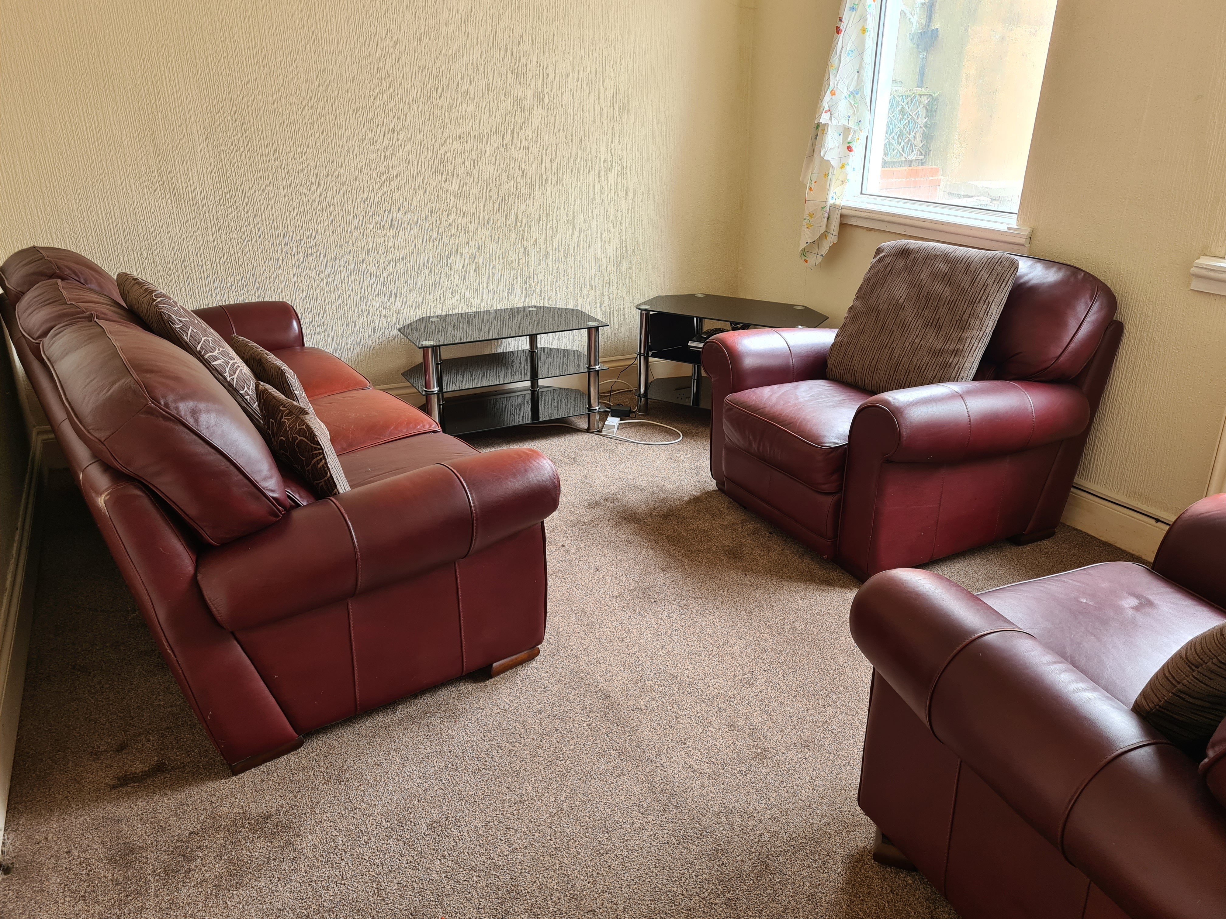 INVESTMENT/VACANT - Freehold Mid Terrace Building providing Four self-contained Flats