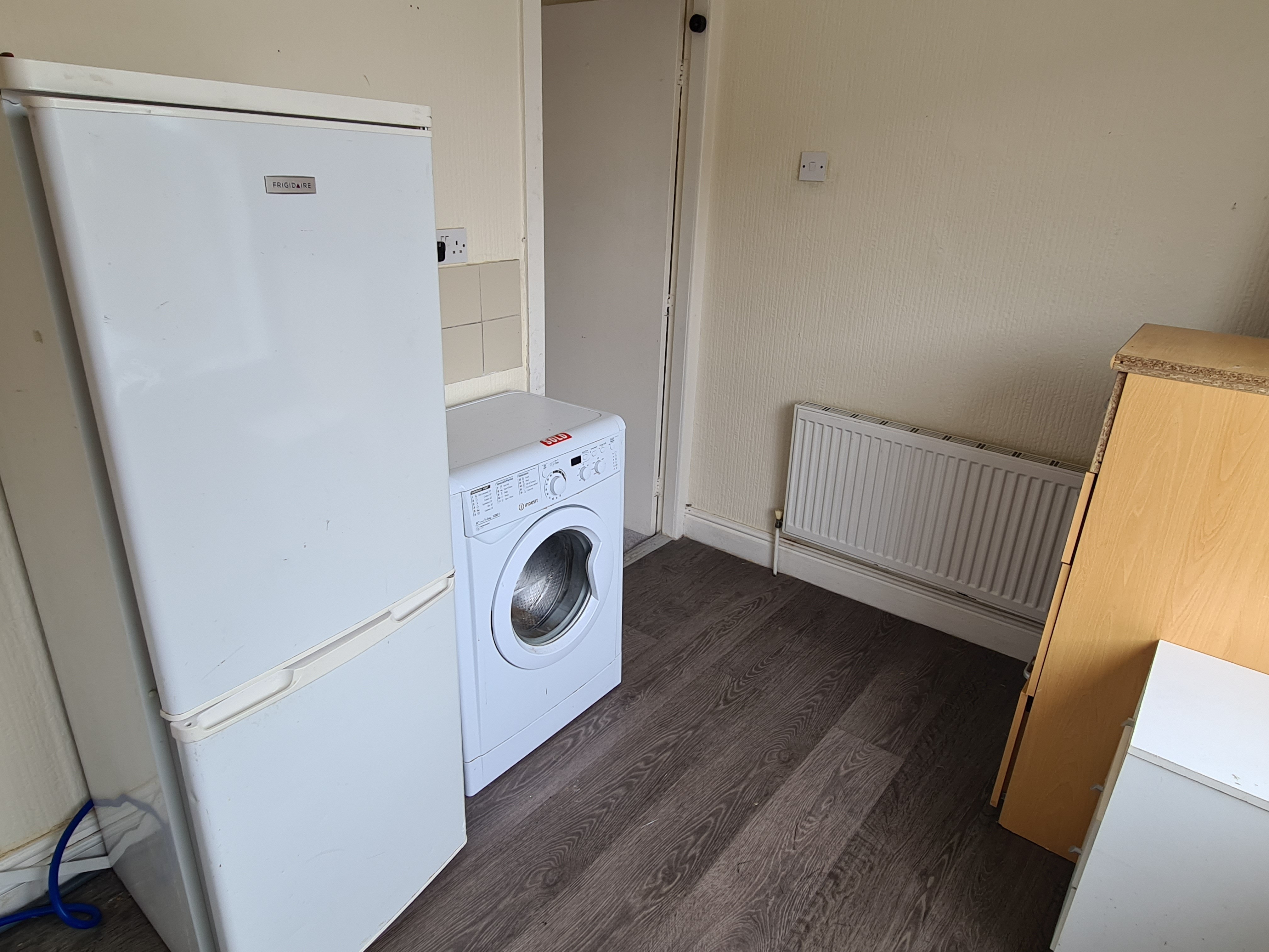 INVESTMENT/VACANT - Freehold Mid Terrace Building providing Four self-contained Flats