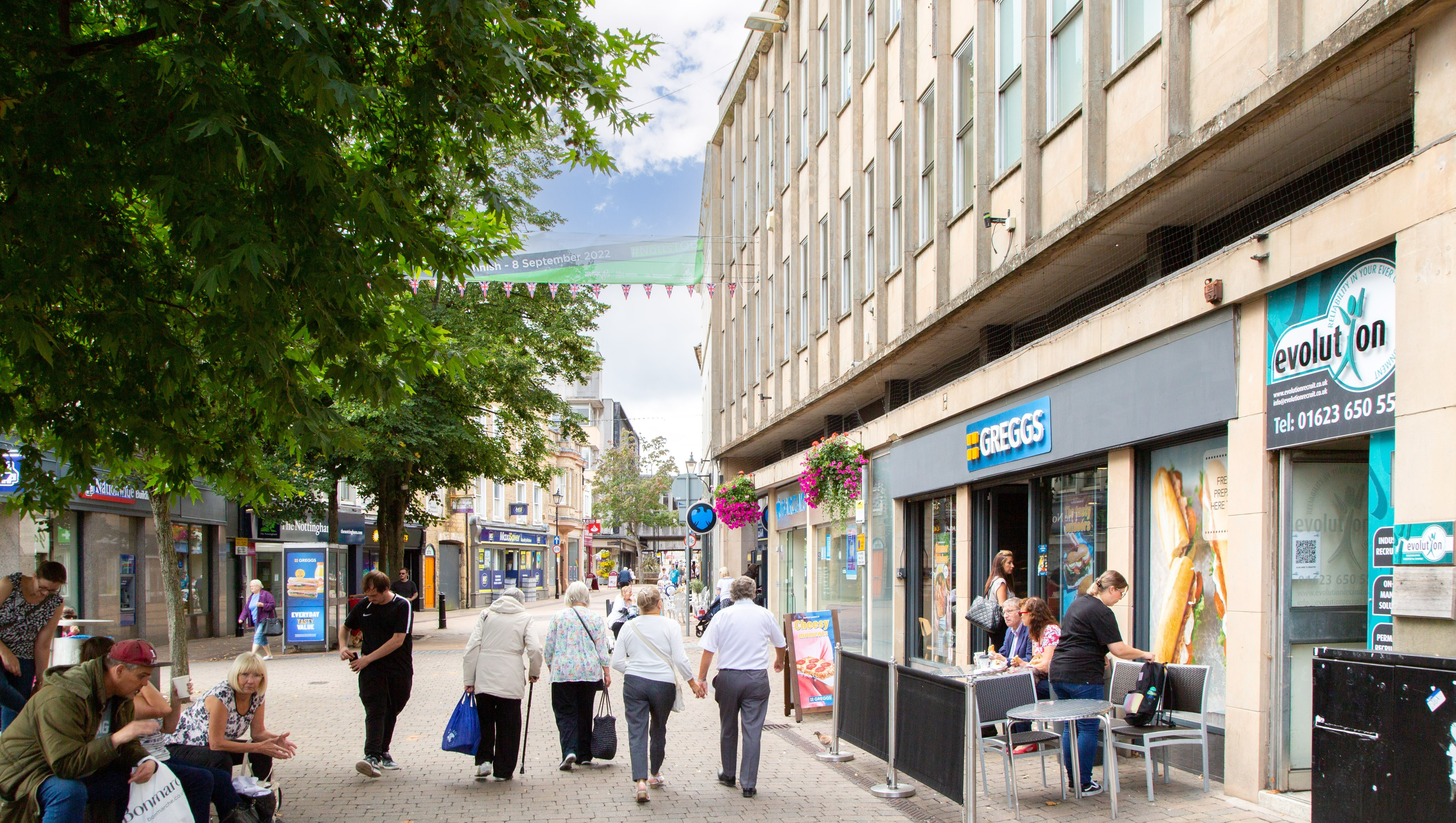 Well located Freehold Bank, Shop and Office Investment