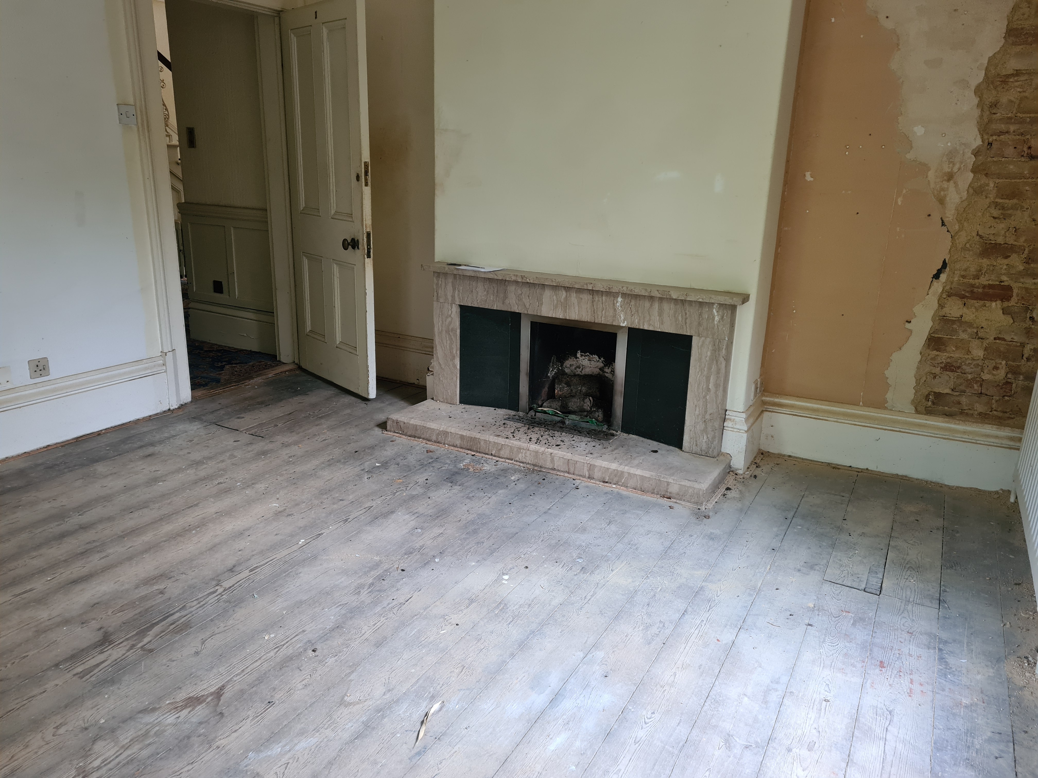 VACANT - Freehold Detached Grade II Listed Building