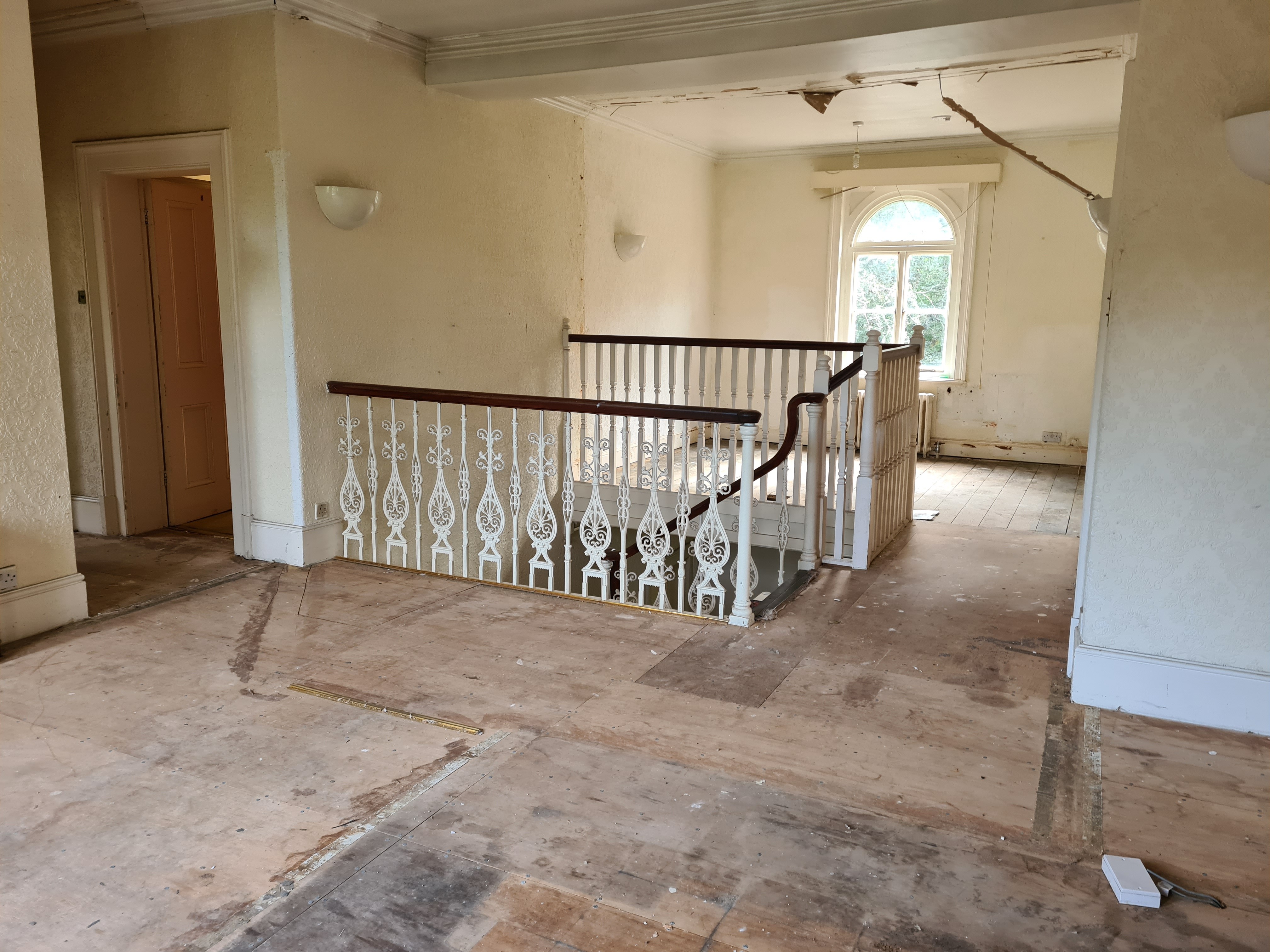 VACANT - Freehold Detached Grade II Listed Building