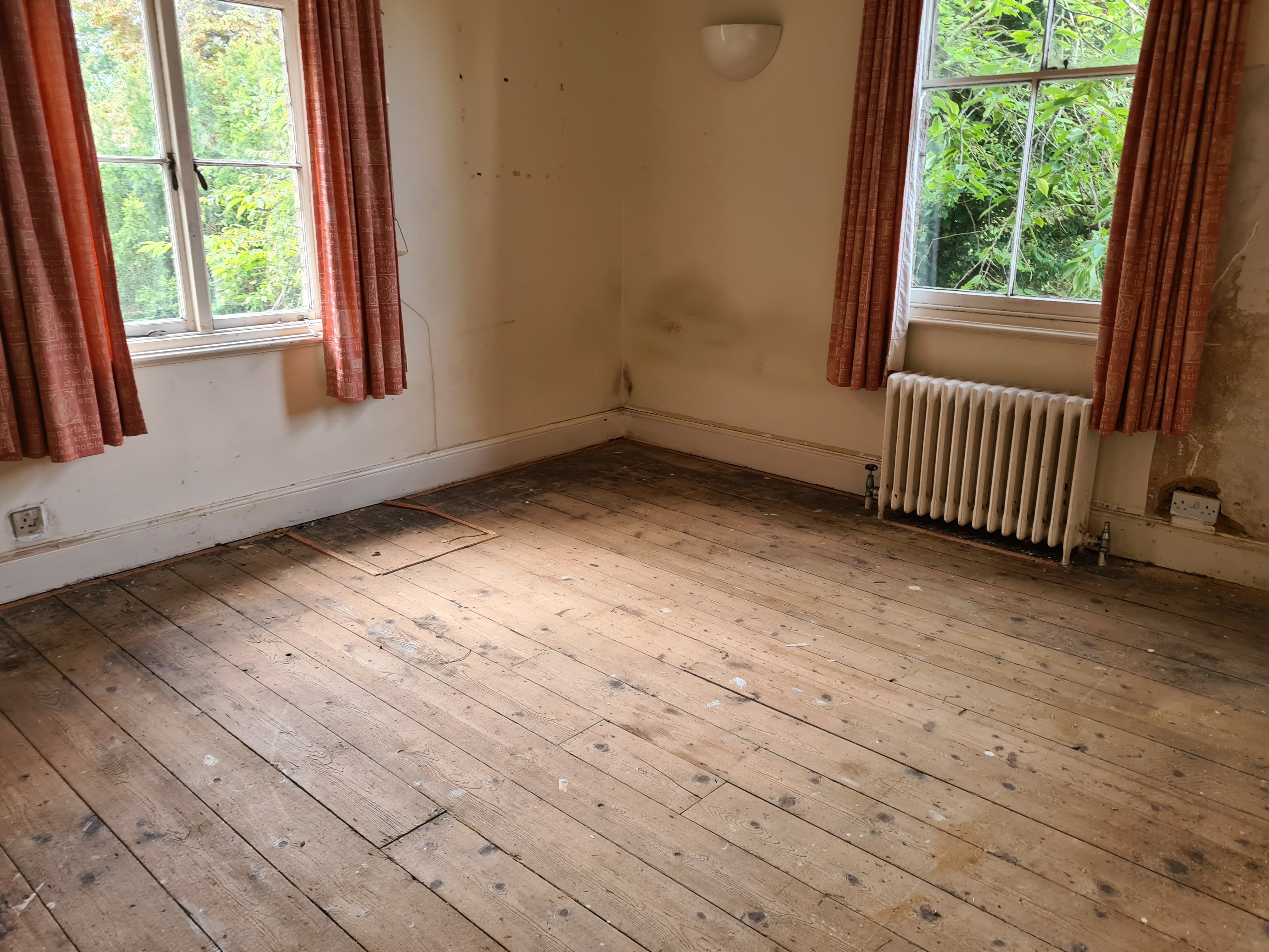 VACANT - Freehold Detached Grade II Listed Building