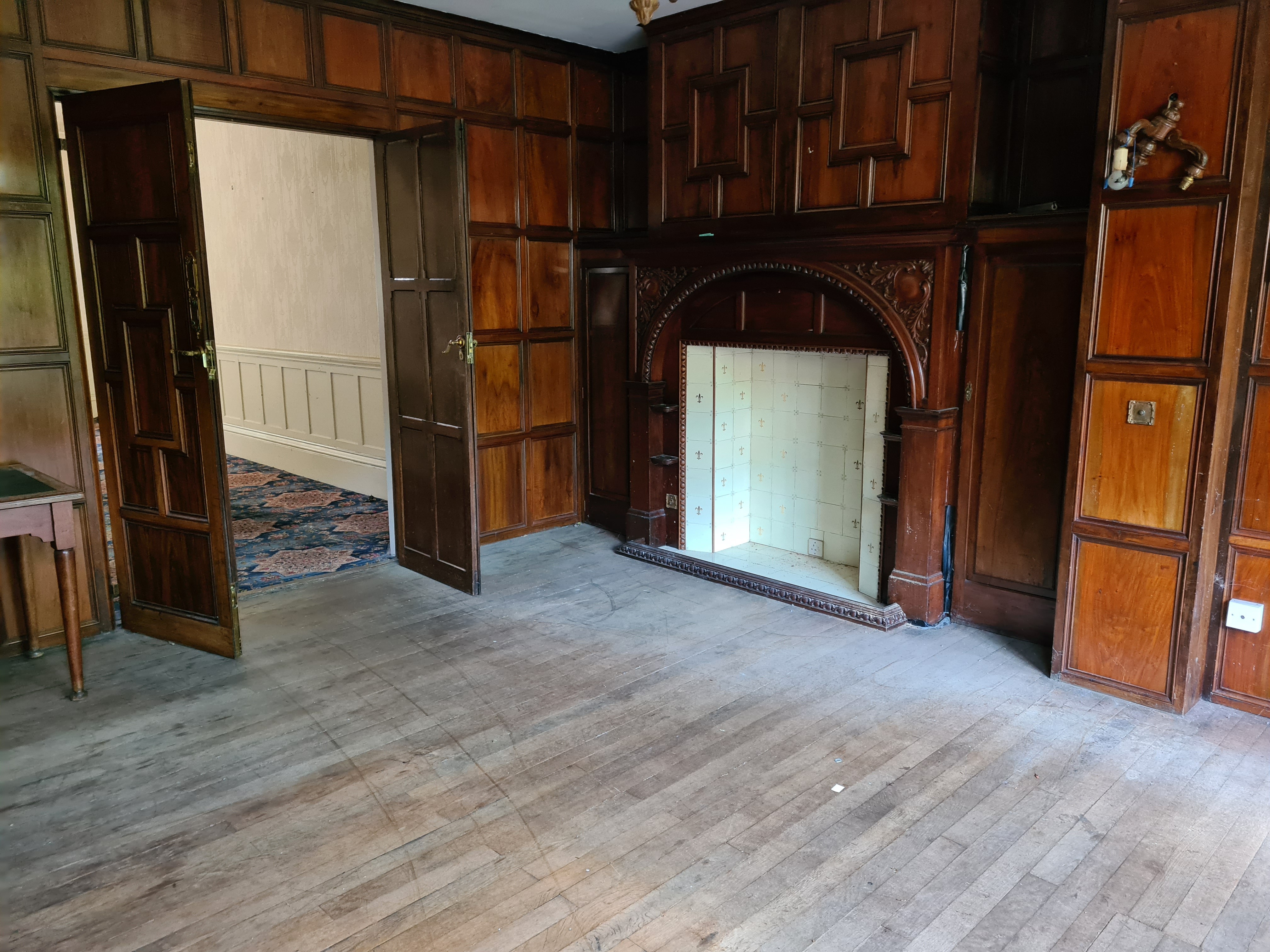 VACANT - Freehold Detached Grade II Listed Building