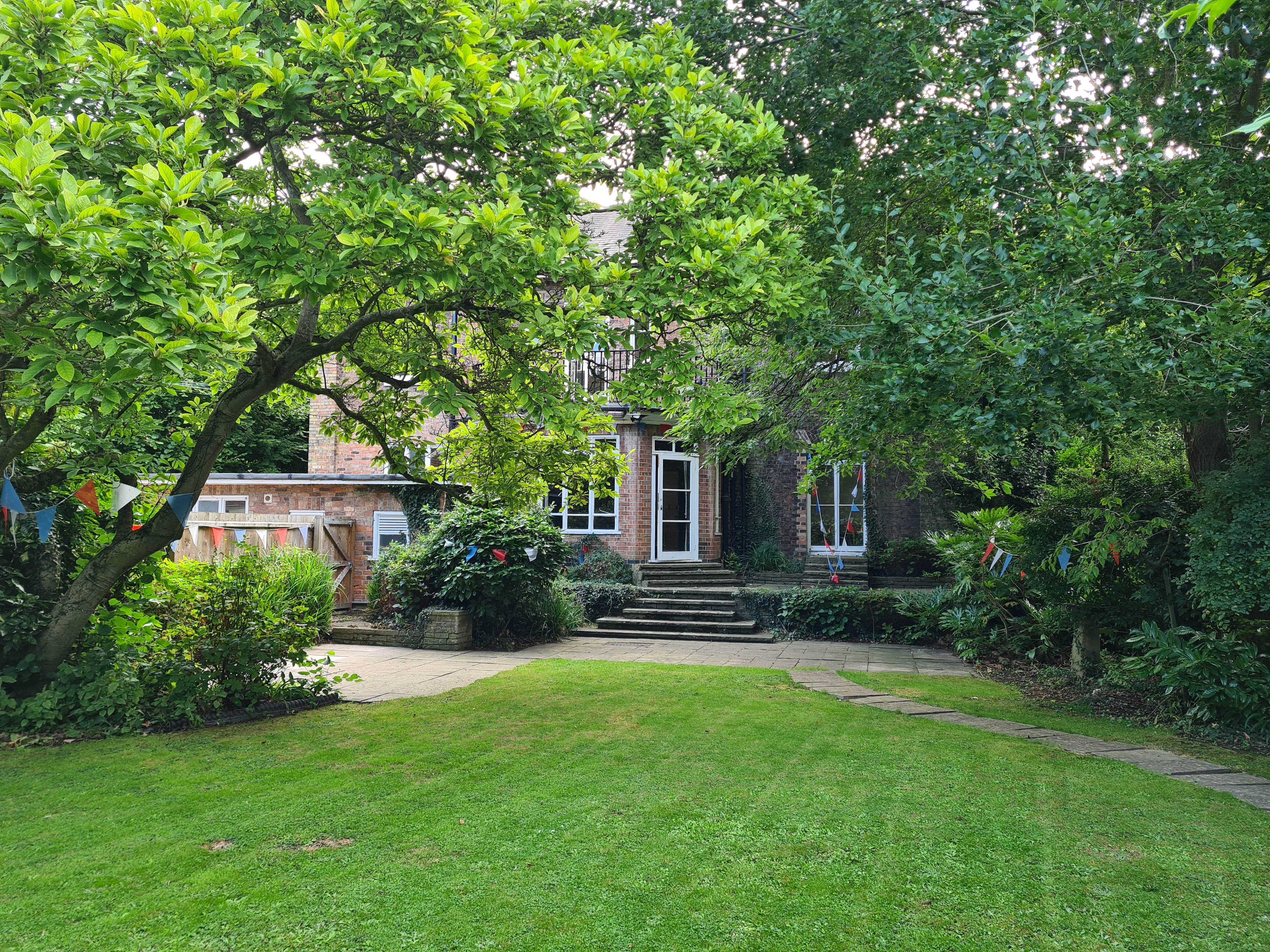 VACANT - Freehold Detached Grade II Listed Building