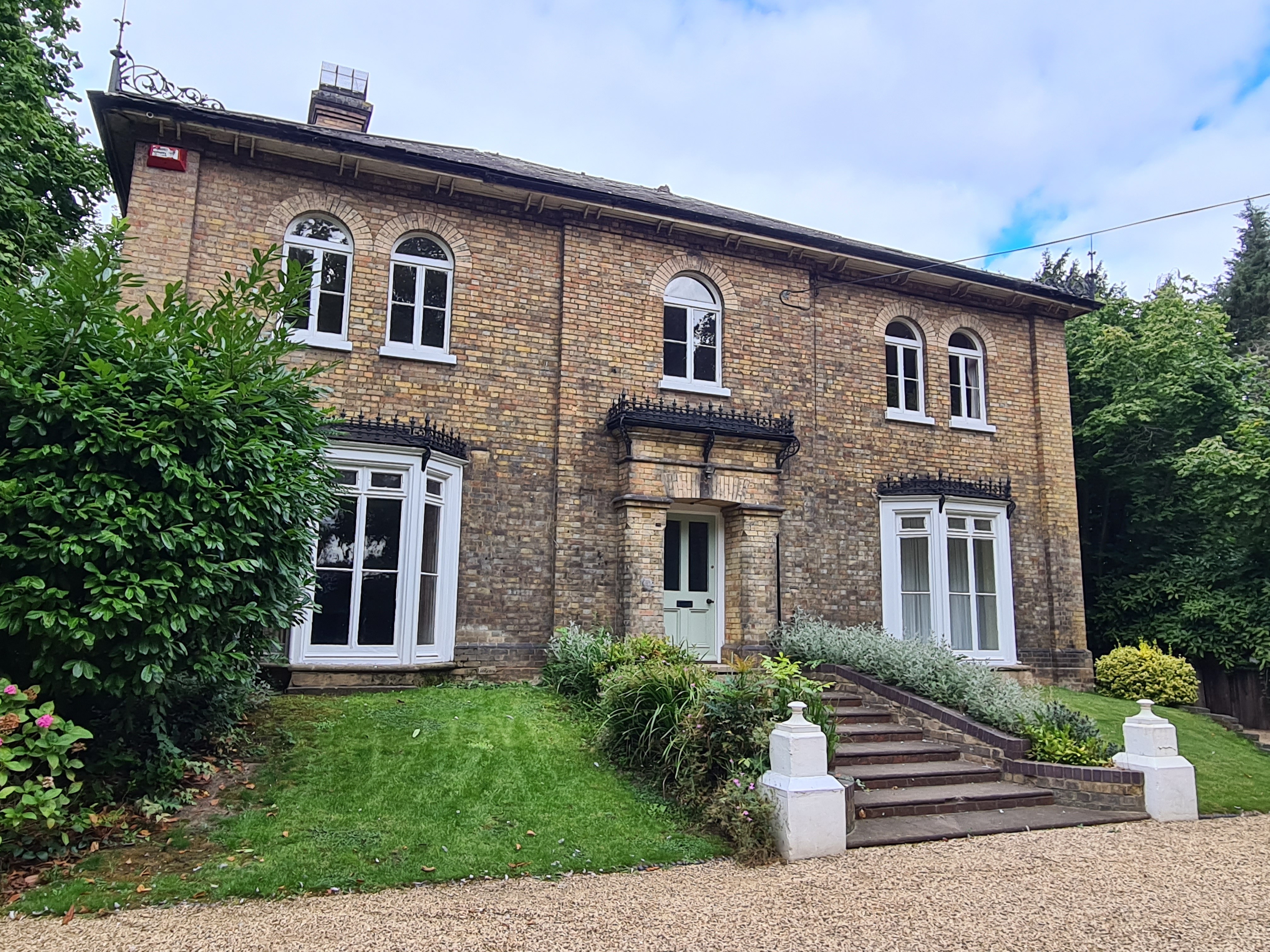 VACANT - Freehold Detached Grade II Listed Building