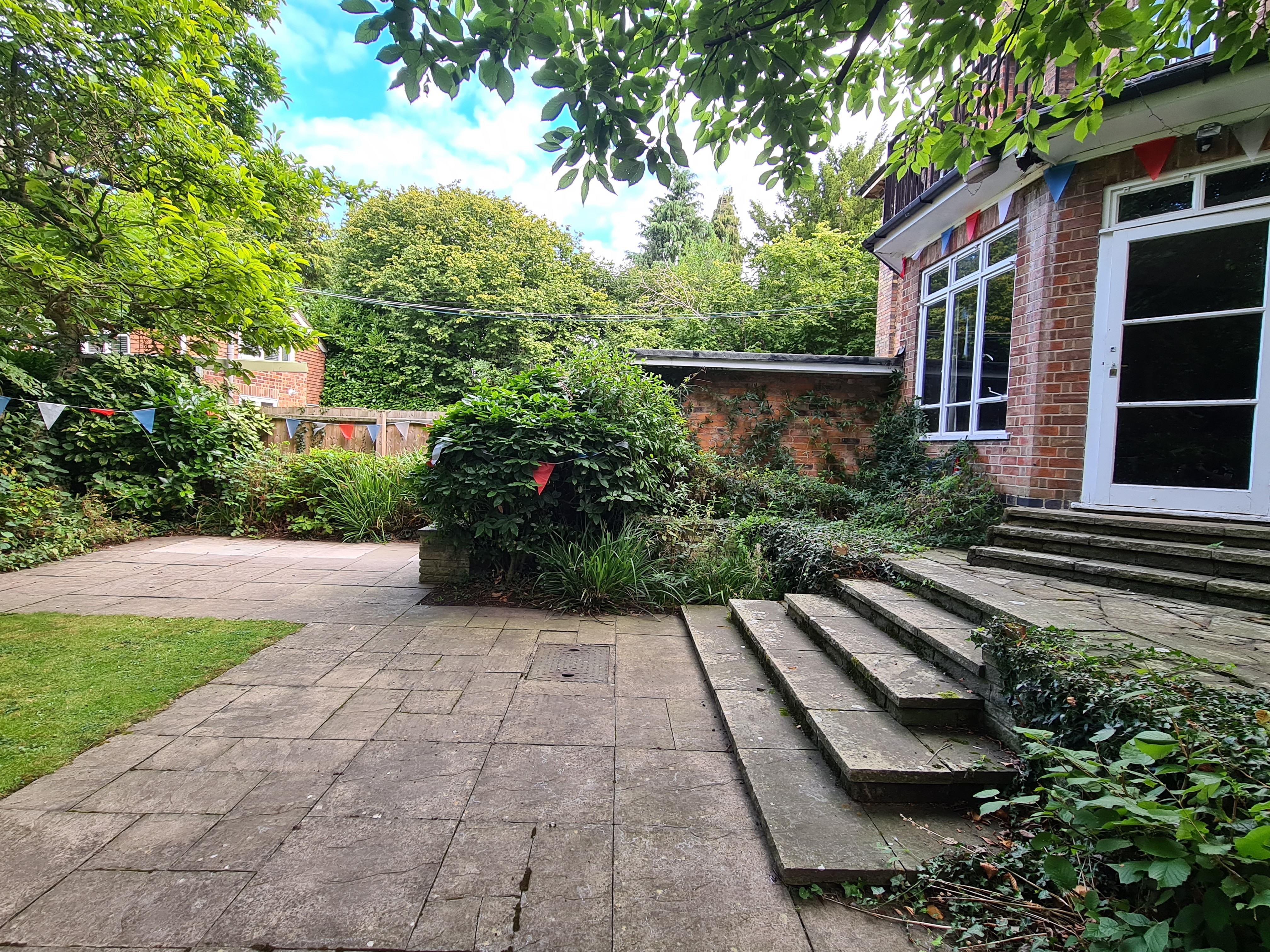 VACANT - Freehold Detached Grade II Listed Building