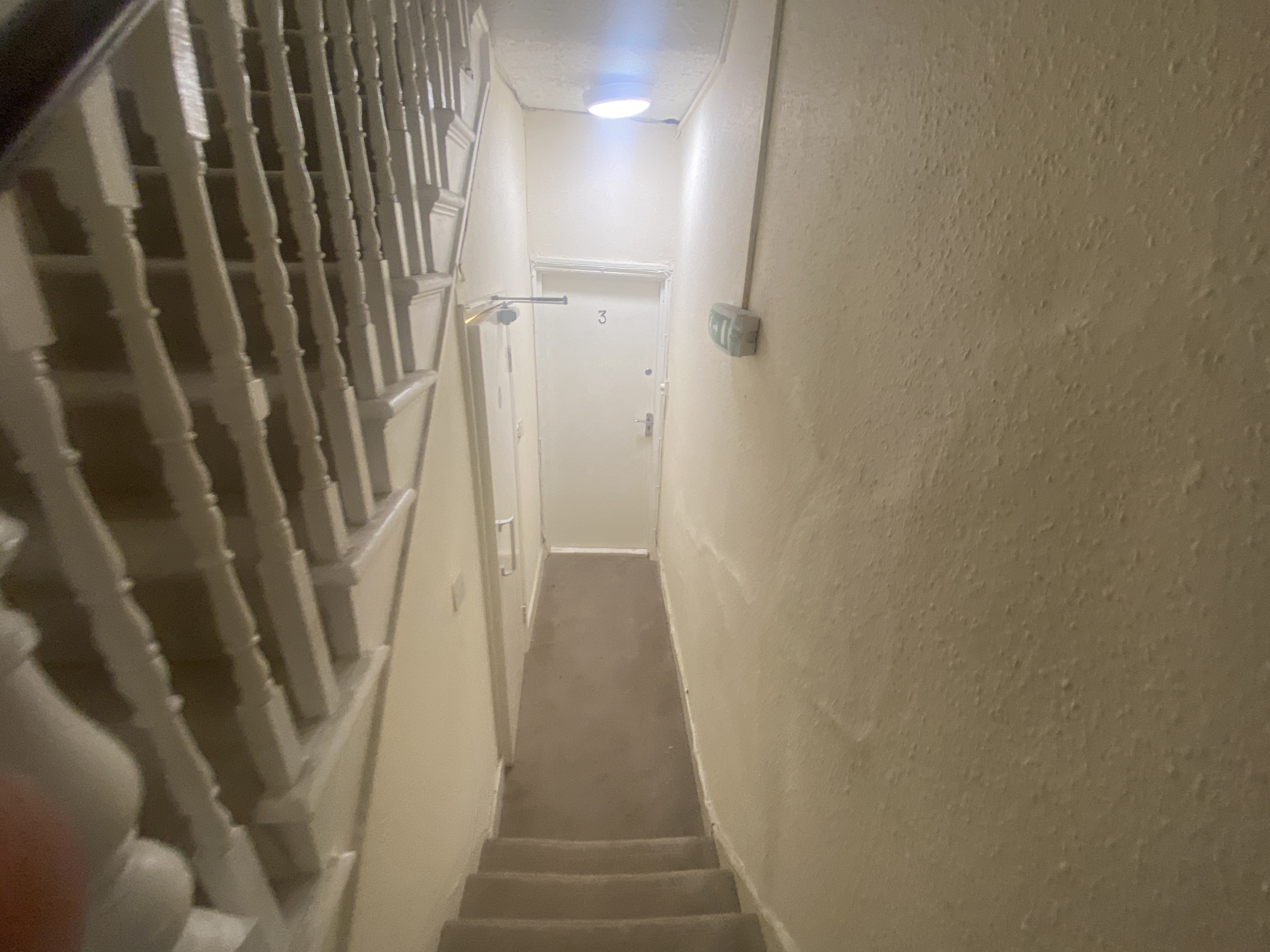 INVESTMENT - Freehold Mid Terrace Building