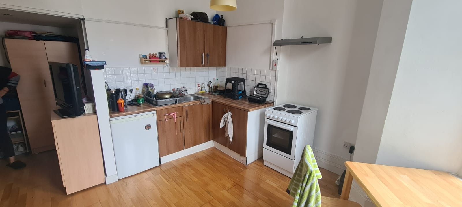 INVESTMENT - Freehold Mid Terrace Building