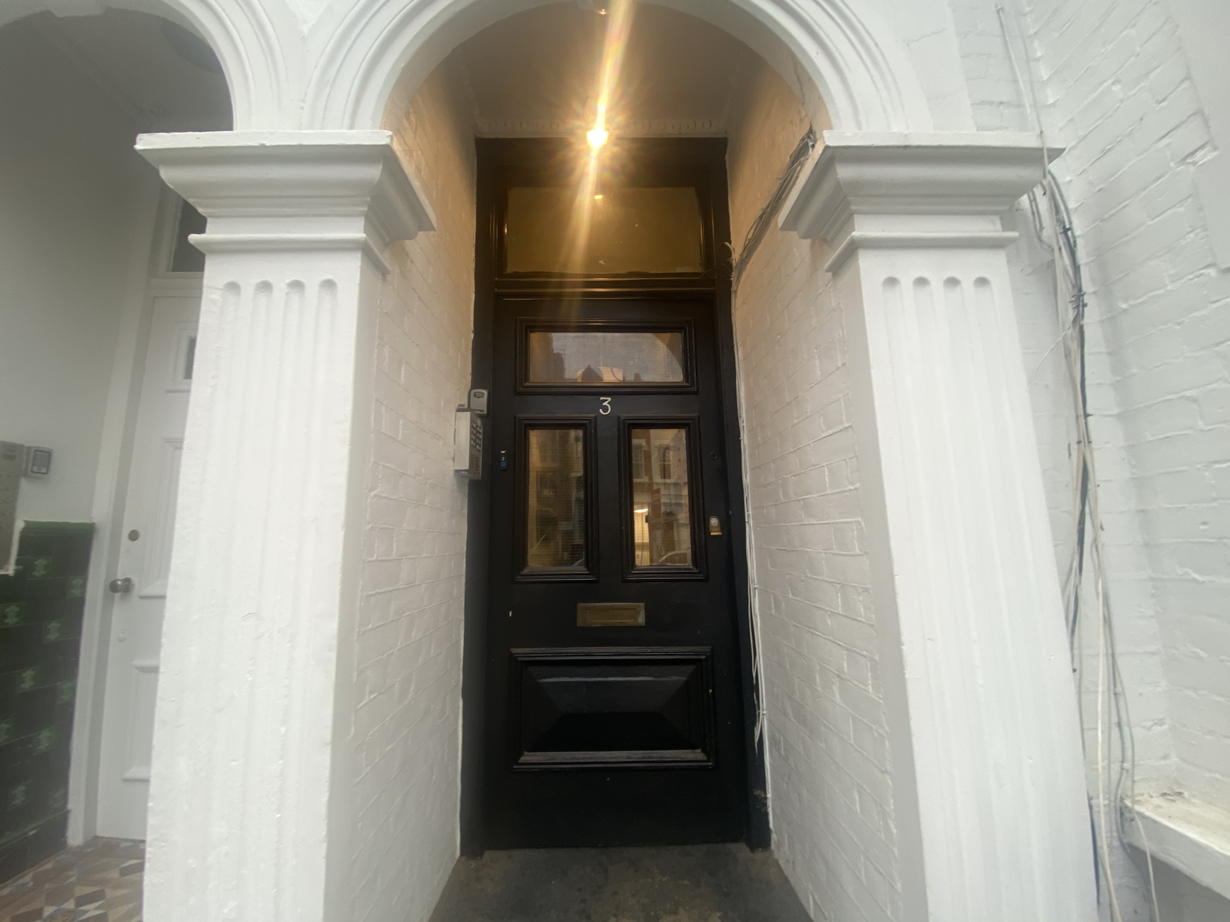 INVESTMENT - Freehold Mid Terrace Building