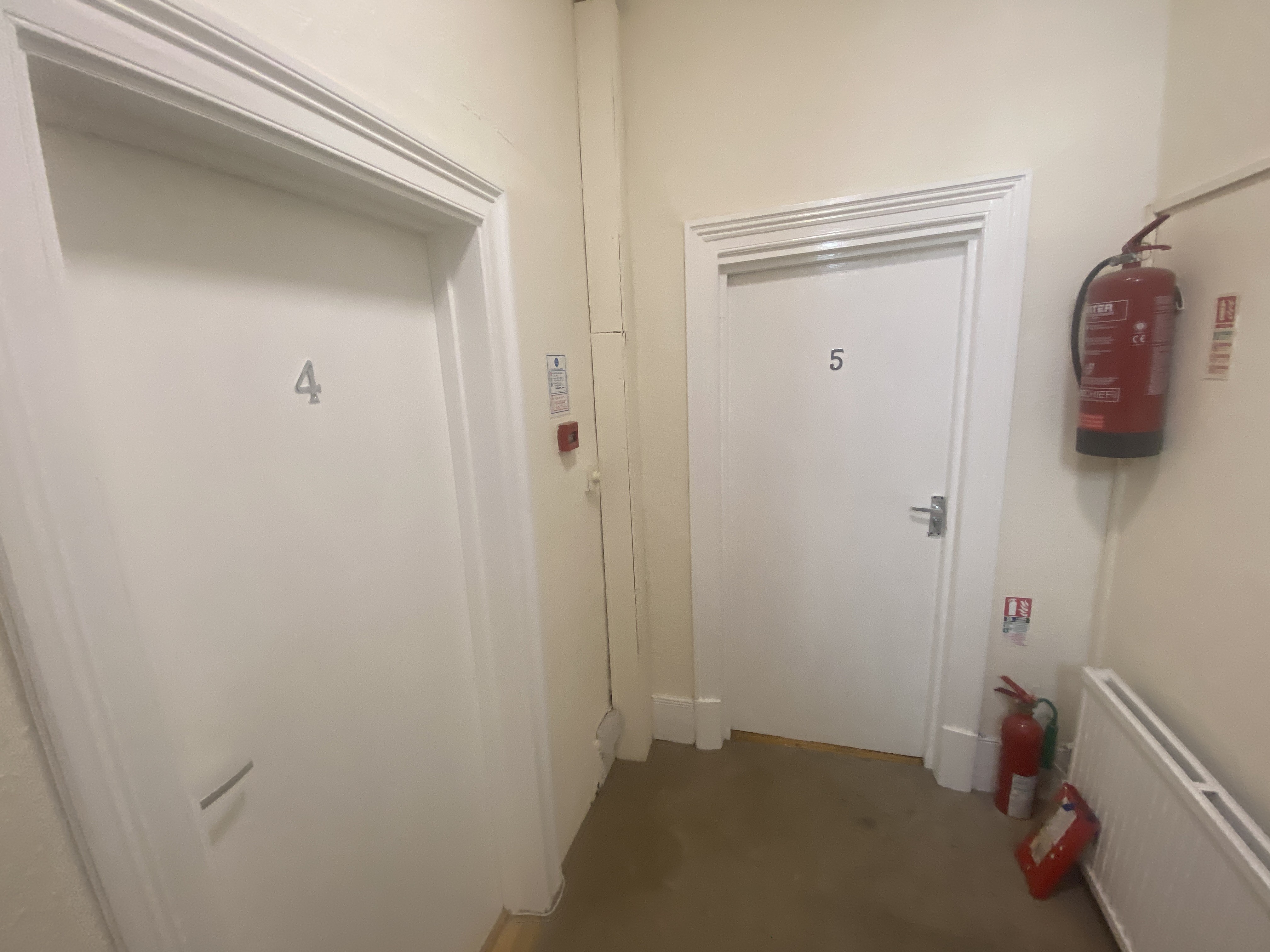 INVESTMENT - Freehold Mid Terrace Building