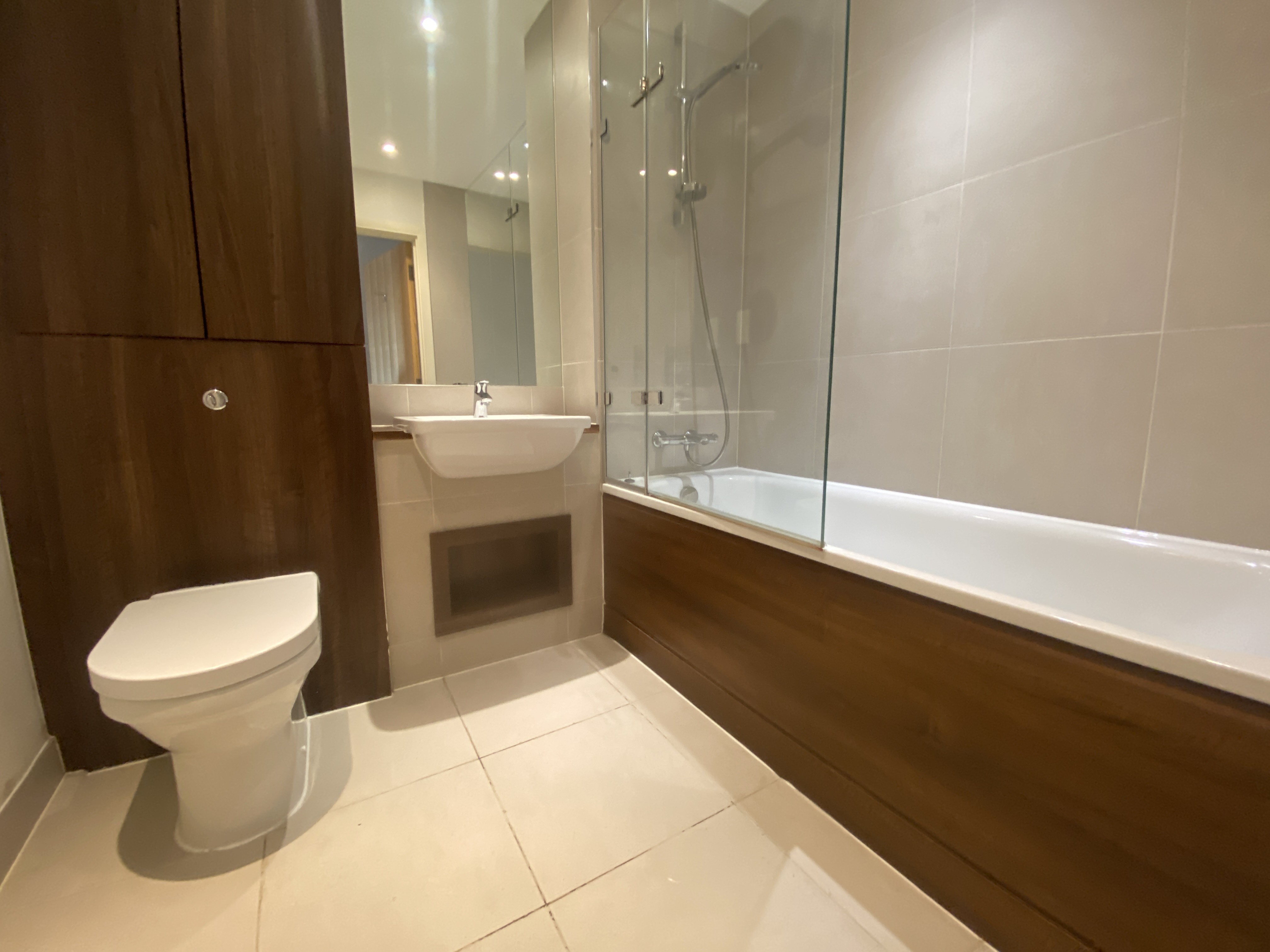 VACANT - Long Leasehold Self Contained Fourth Floor Flat in a Berkeley Homes Development