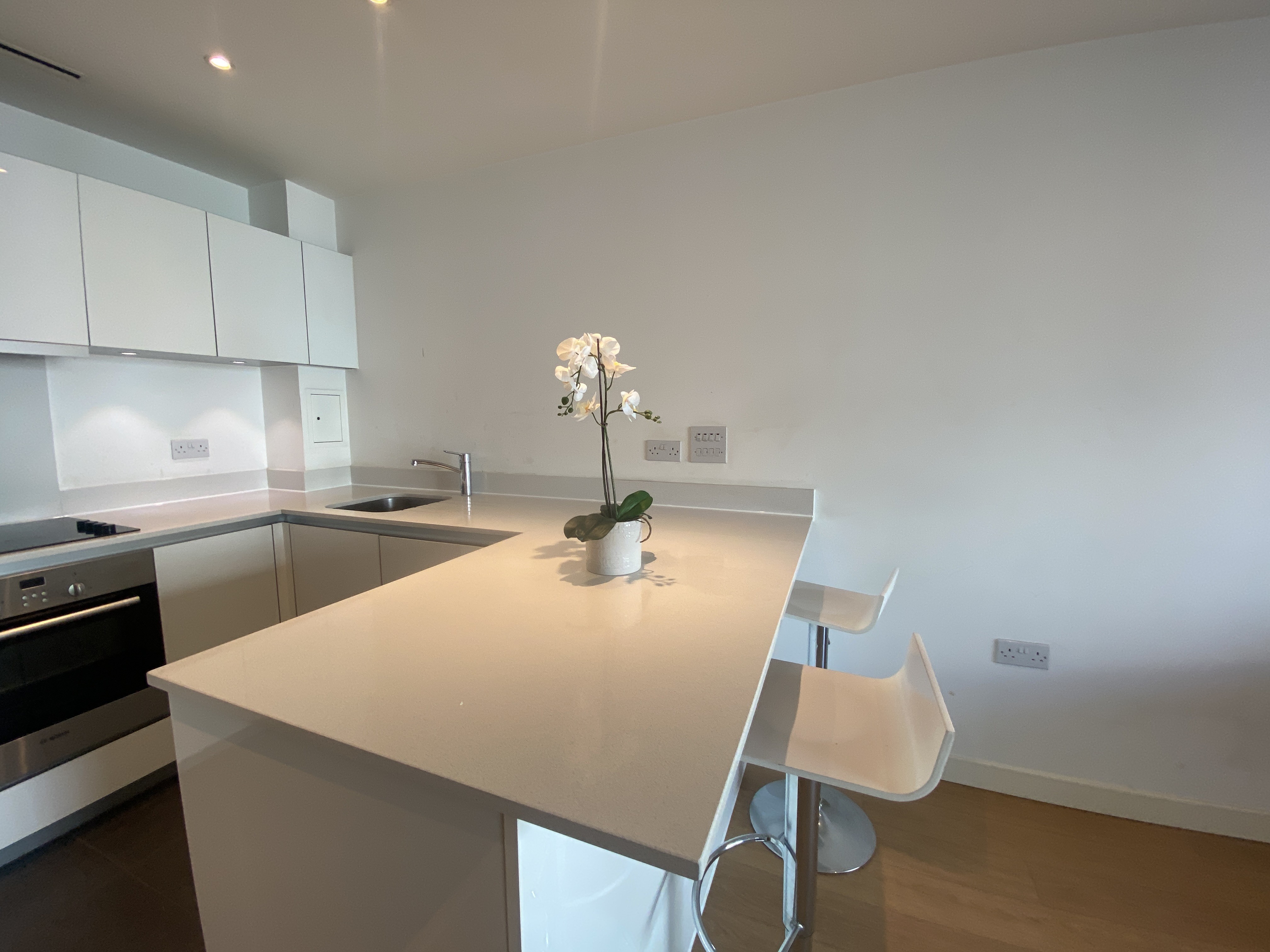 VACANT - Long Leasehold Self Contained Fourth Floor Flat in a Berkeley Homes Development